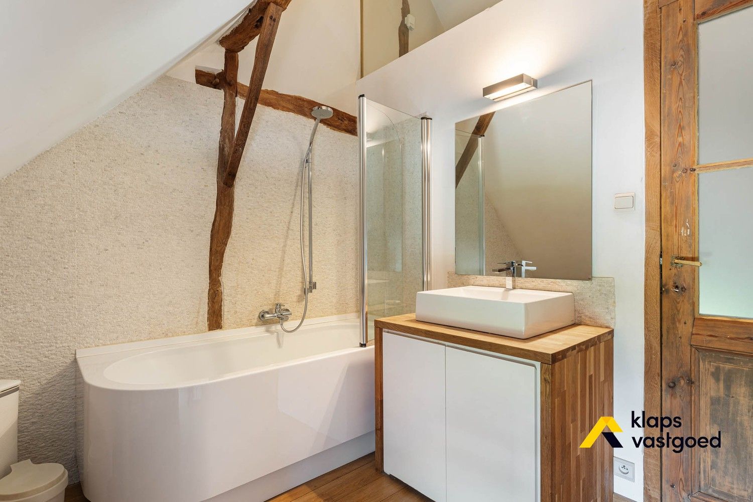 Exclusieve vakwerkhoeve op schitterend perceel van 33 are. foto 29