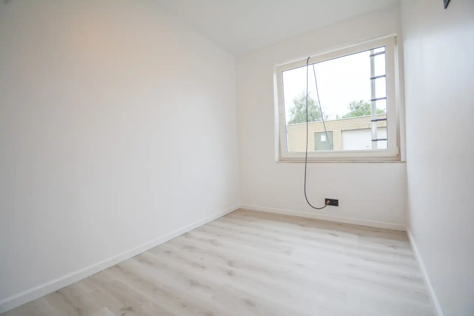 Instapklaar gelijkvloers appartement met garage te Roeselare foto 13