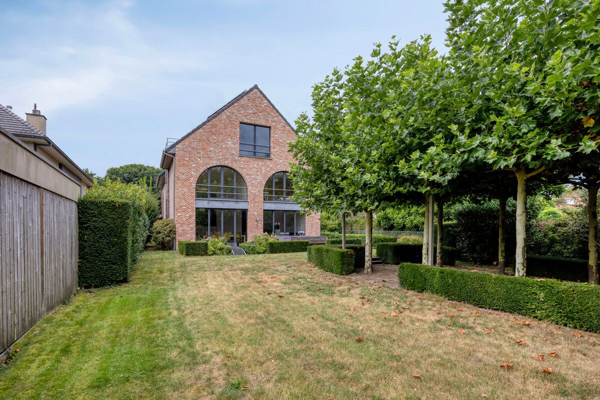 Ruime villa met karaktervolle architectuur  foto 24