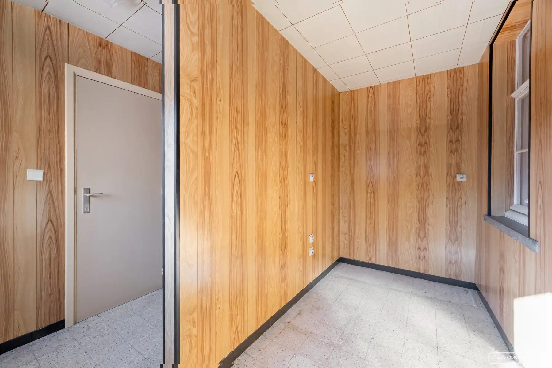 Karaktervolle woning met garage te koop op Elsegemplein (Wortegem) foto 16