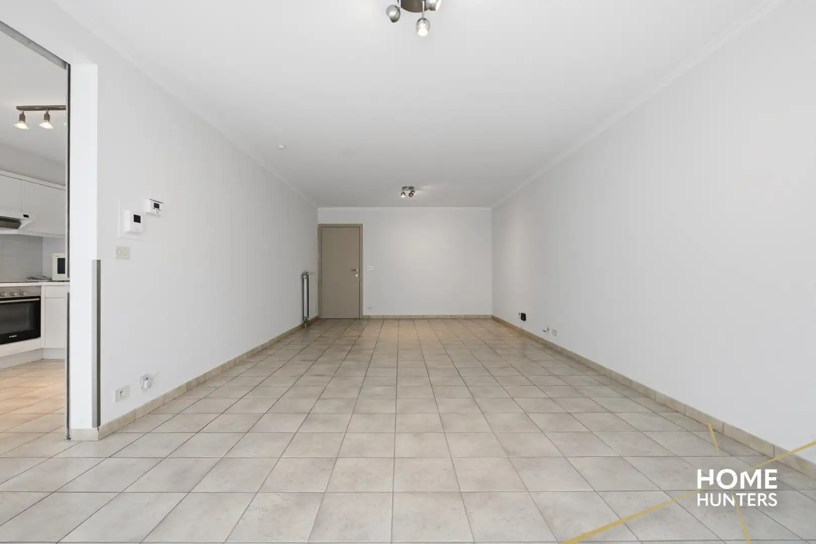 Lichtrijk gelijkvloers appartement in centrum Roeselare foto 5