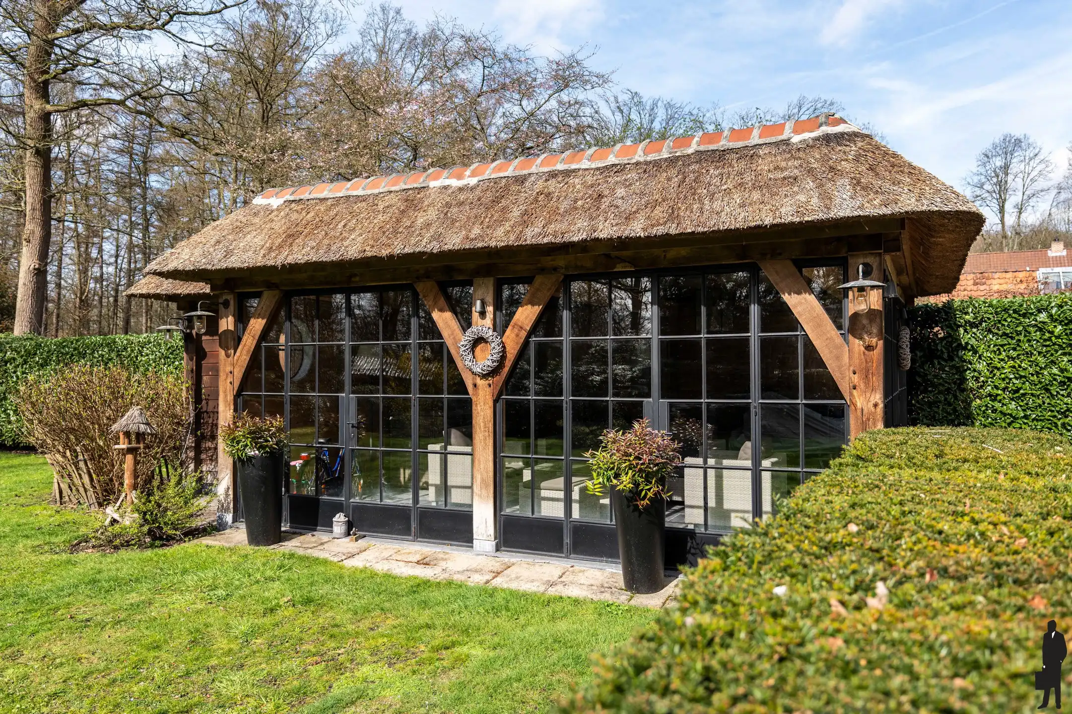 Prachtige villa met uitzicht op de weilanden van het kasteel foto 30