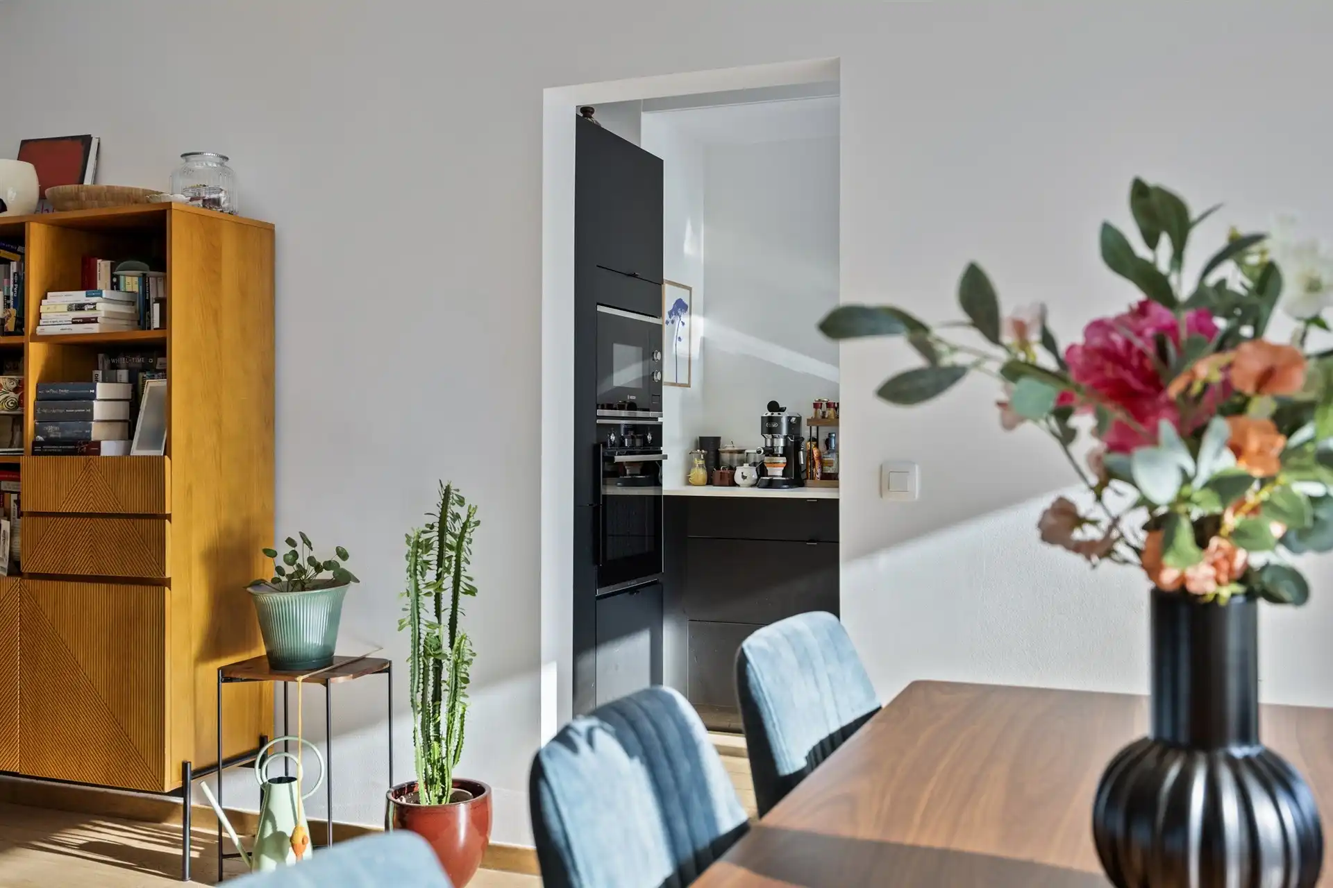 Gerenoveerd appartement met één slaapkamer te koop te Borgerhout foto 8