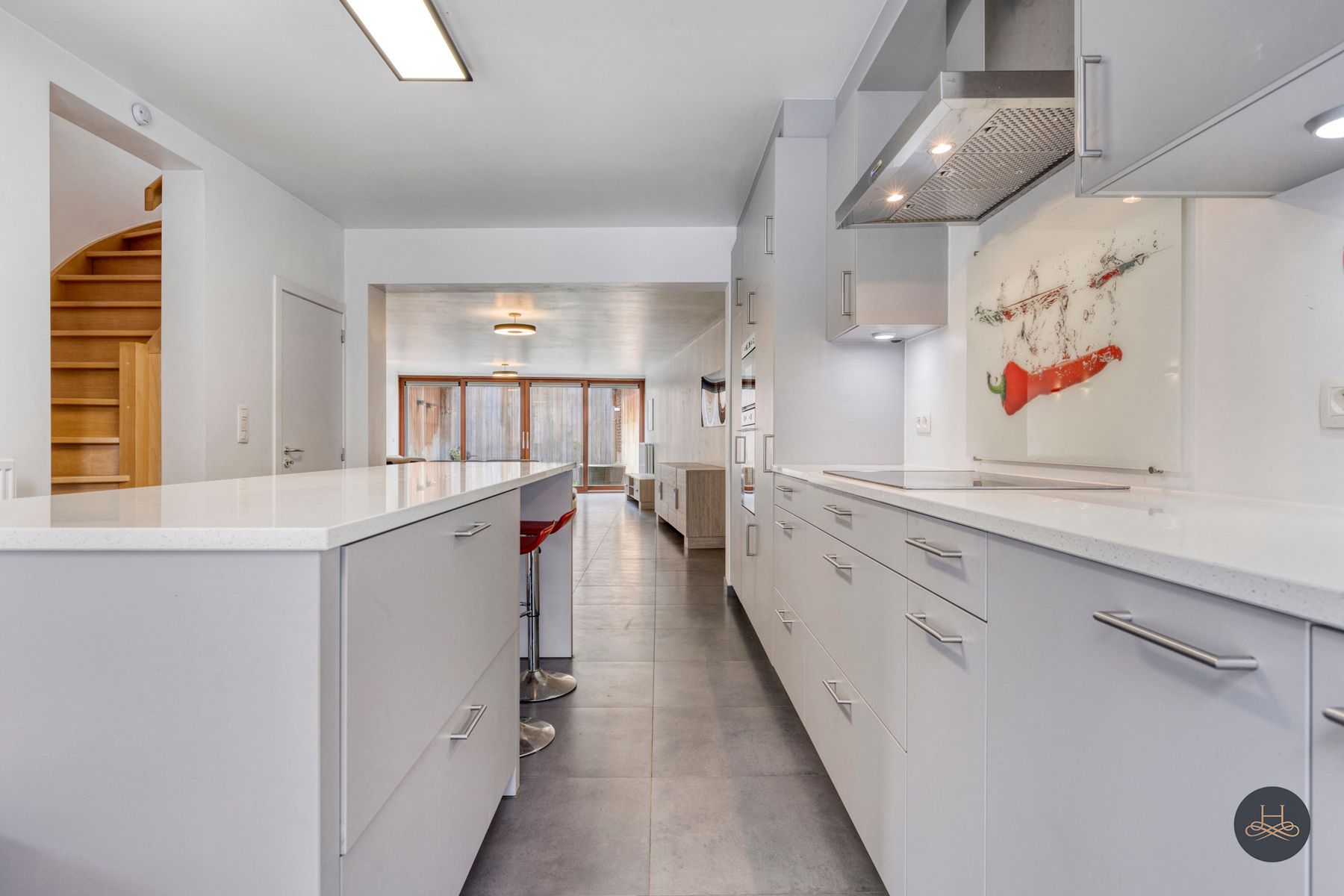 Ruime vernieuwde woning in hartje Mechelen foto 4