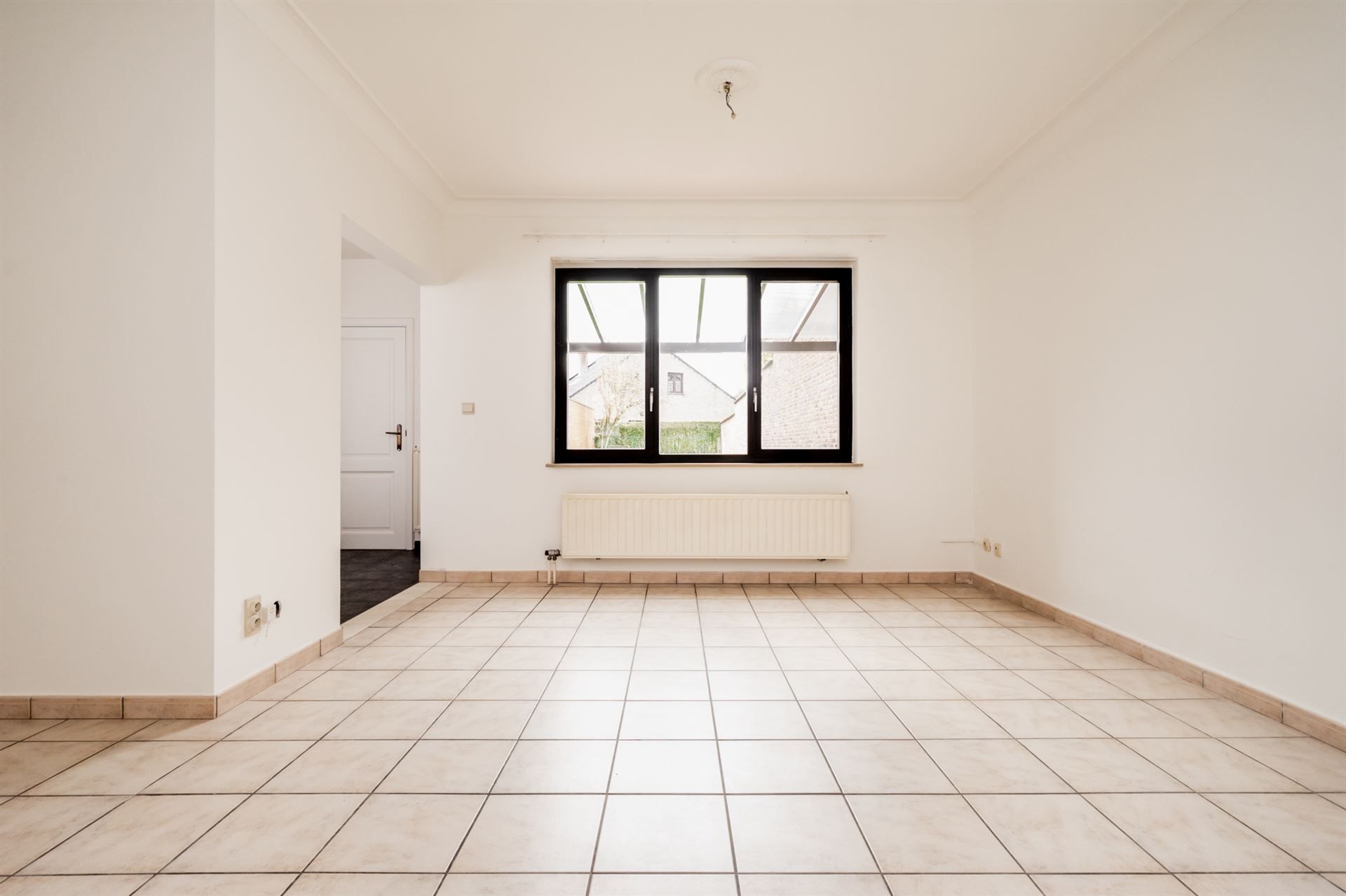 Gerenoveerd gelijkvloers appartement met 1 slpk & grote tuin foto 5