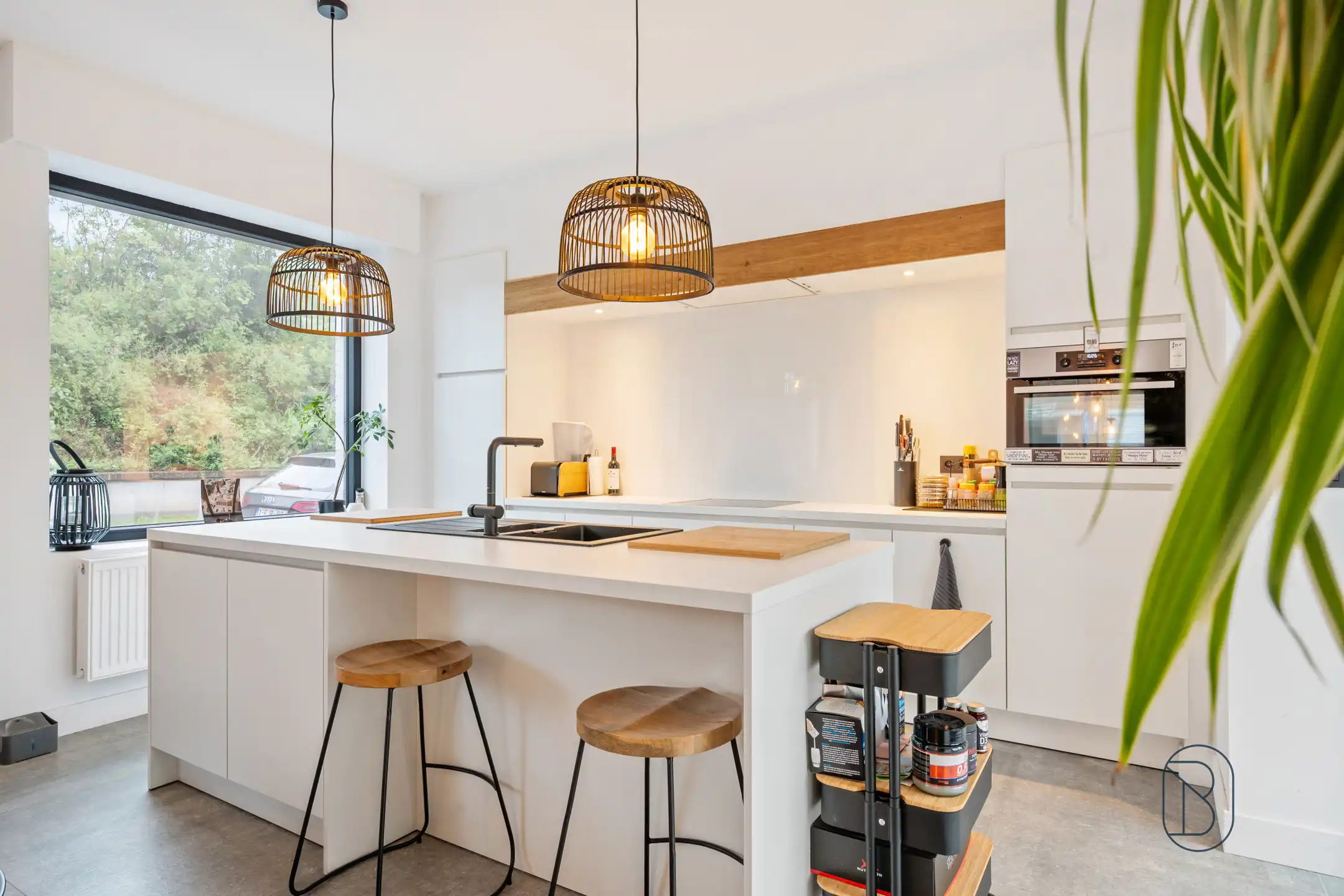 Instapklare woning met 3SLK, zonnige buitenruimtes en garage foto 6