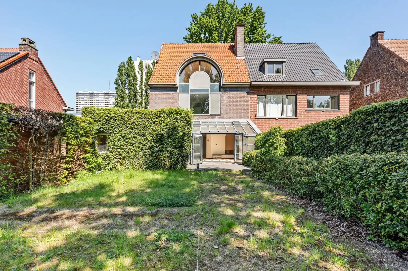 Ruim (en ook groot) huis op Linkeroever&nbsp;met praktijkruimte/ studio foto 5