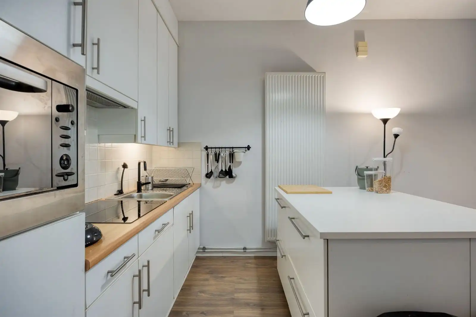 Instapklaar gemeubeld gelijkvloers appartement met tuin nabij het centrum van Edegem foto 8