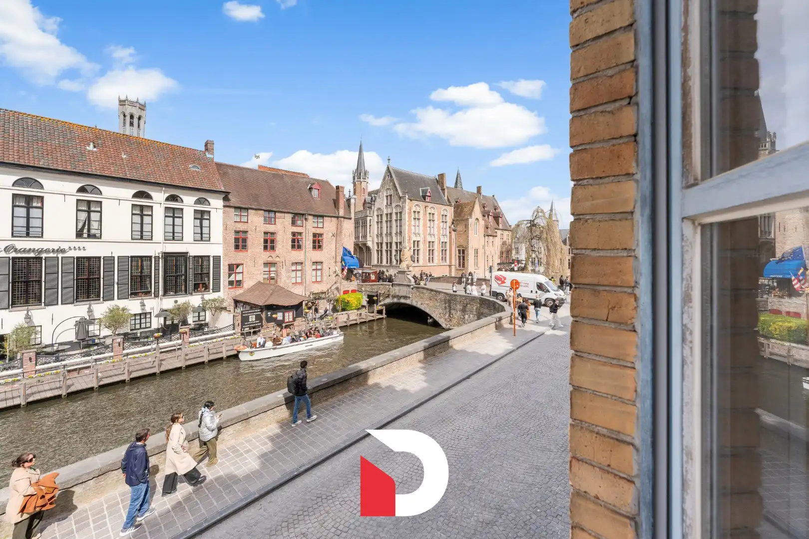 Uitzonderlijk appartement met terras en zicht op de reien foto {{pictureIndex}}