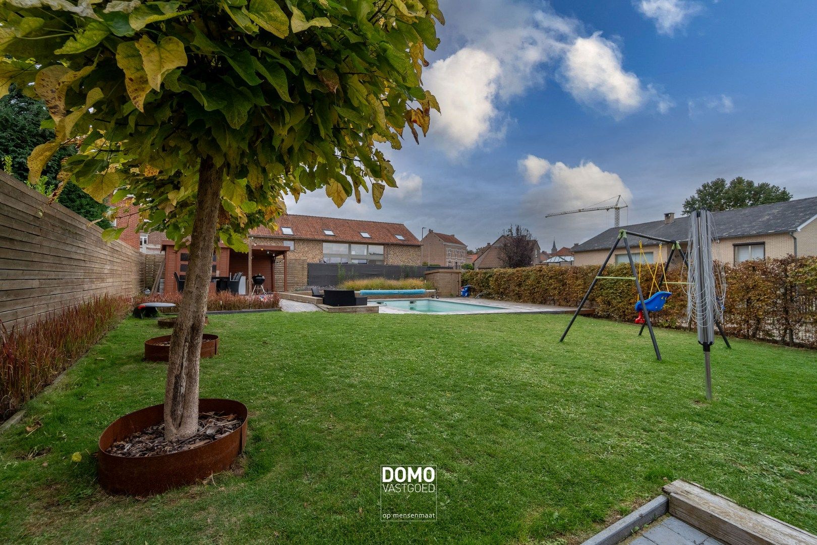 RUIME, INSTAPKLARE EN GERENOVEERDE WONING MET KANTOORGEBOUW INCLUSIEF PARKEERGELEGENHEID, TUIN EN ZWEMBAD TE MIELEN BOVEN AALST (GINGELOM) foto 32