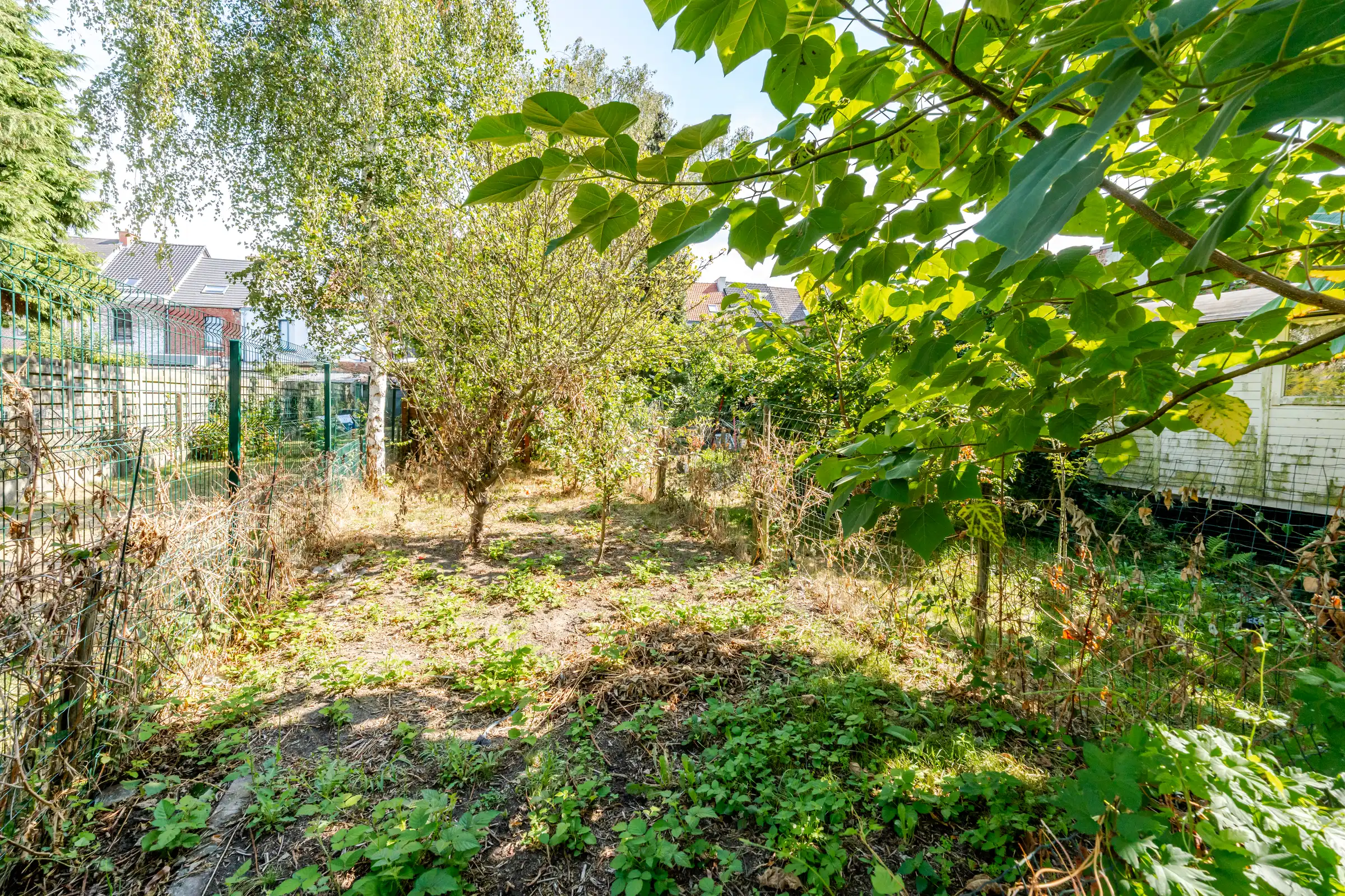 Gezinswoning met 5 slaapkamers met diepe tuin foto 11