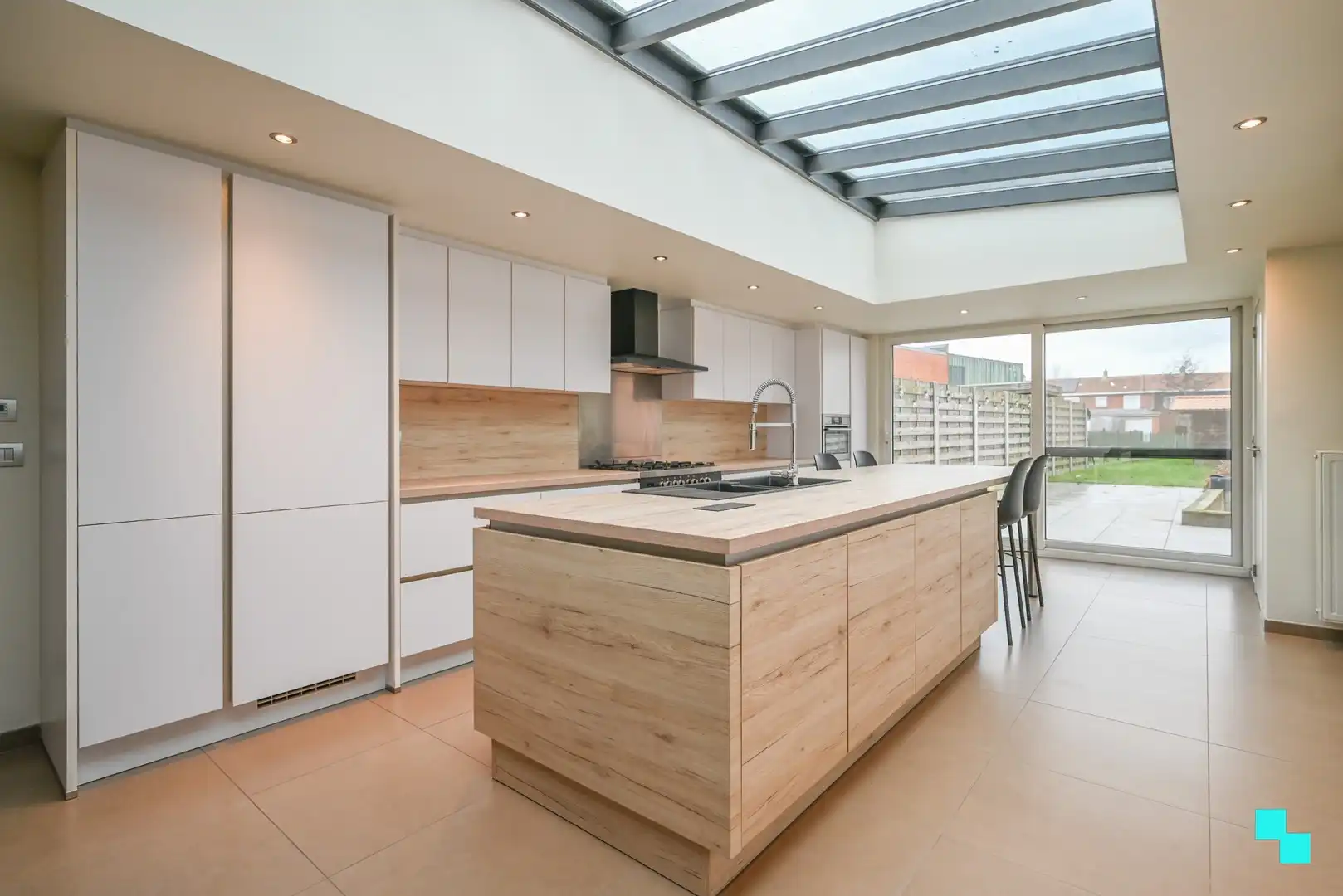 Eéngezinswoning met 2 slaapkamers nabij centrum Izegem foto {{pictureIndex}}