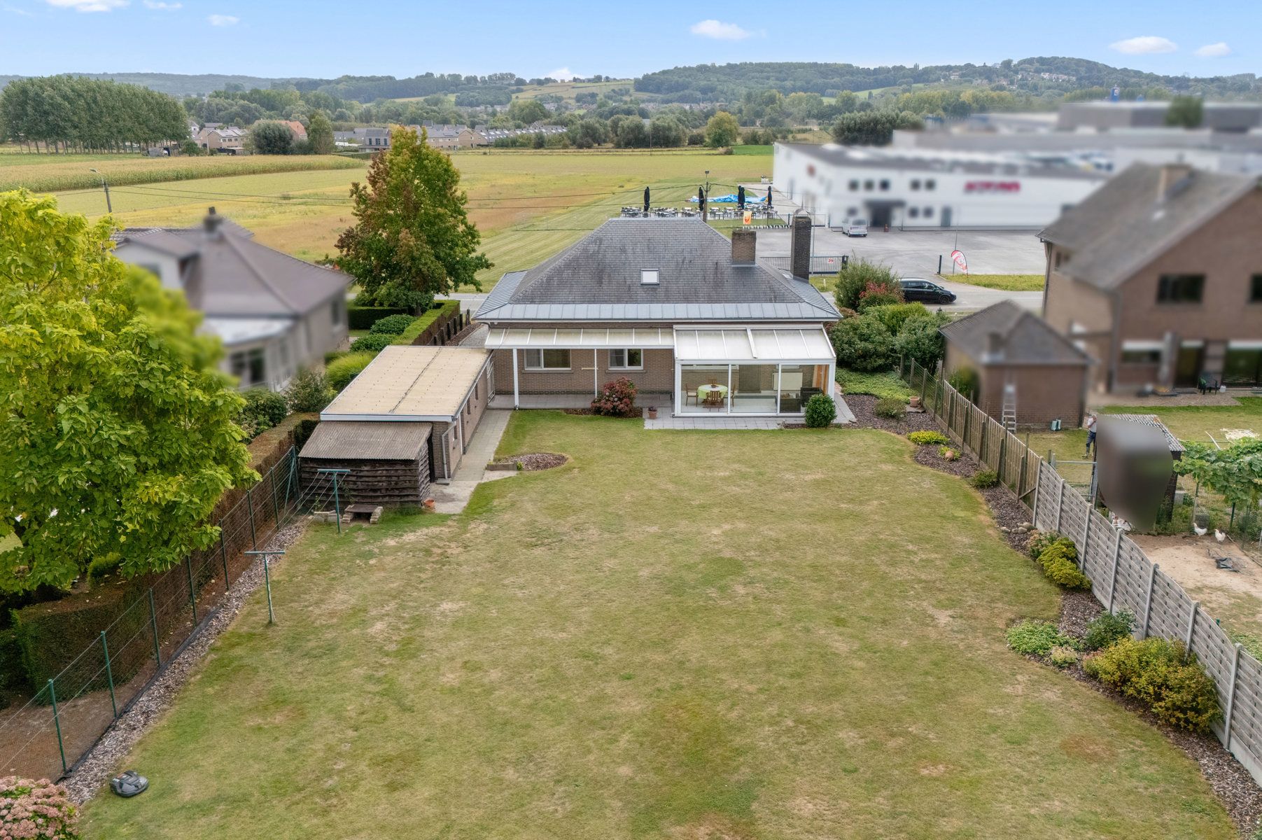 Ruime bungalow met prachtige tuin en talrijke mogelijkheden foto 29