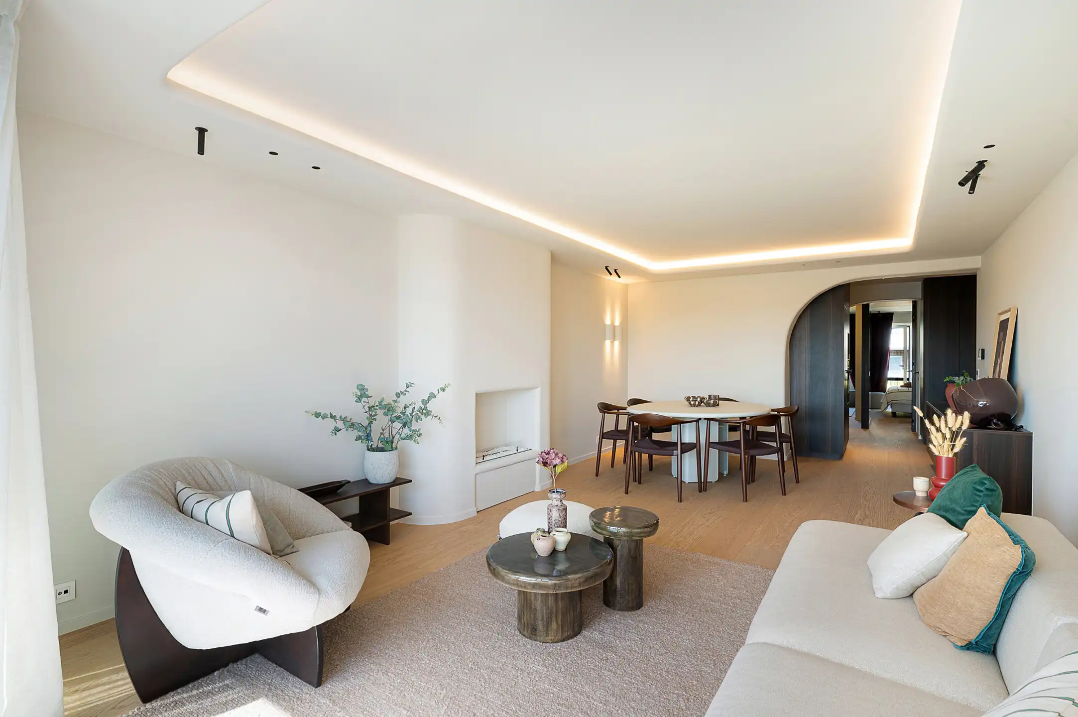 Lichtrijk gerenoveerd appartement met open zichten  foto 3