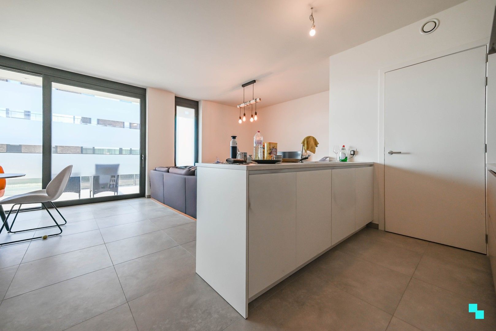 Energiezuinig éénslaapkamerappartement aan kanaal Roeselare-Leie foto 12