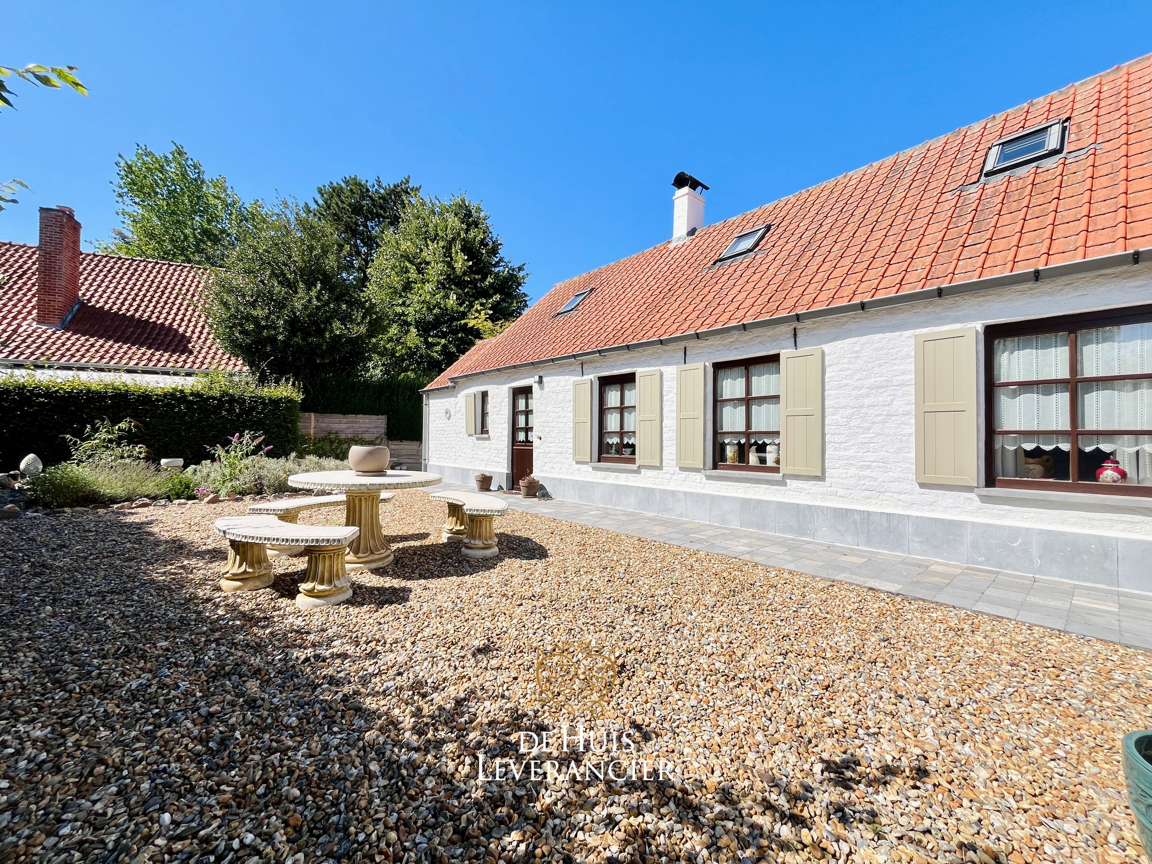 Authentiek vissershuis met tuin in hartje Koksijde foto 2