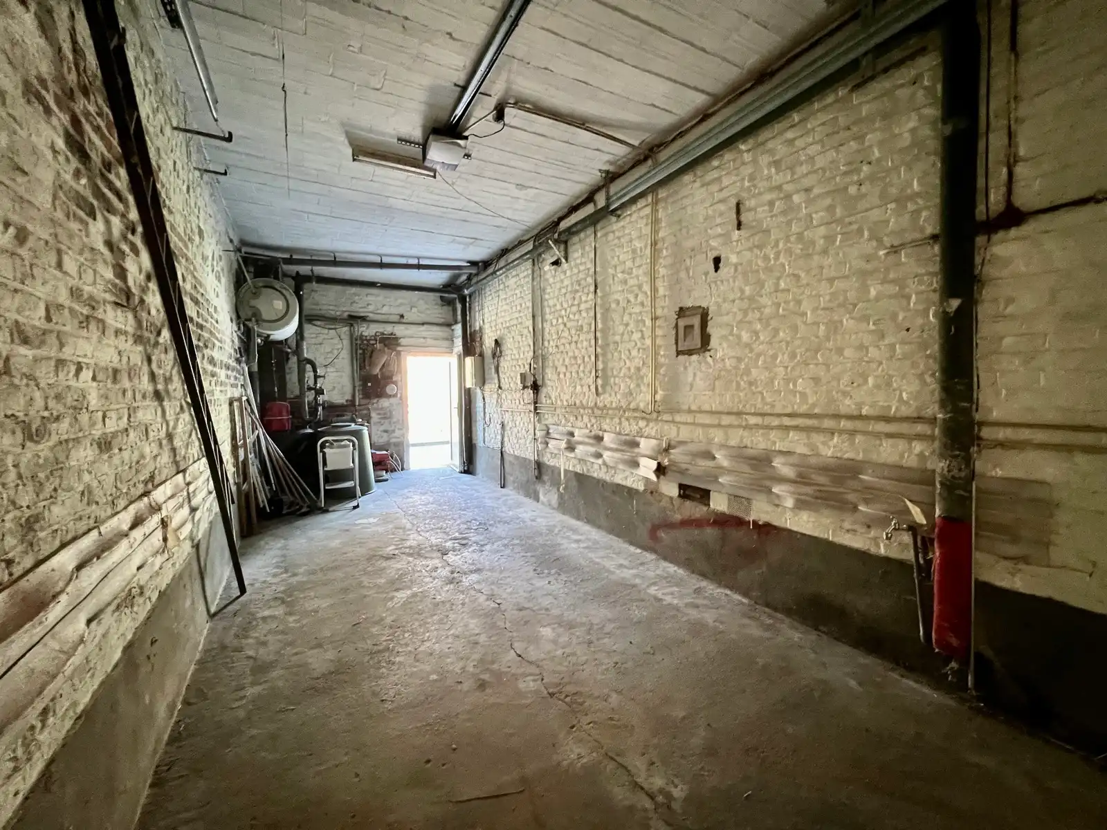Zeer ruime woning met grote tuin en vrij zicht. foto 34