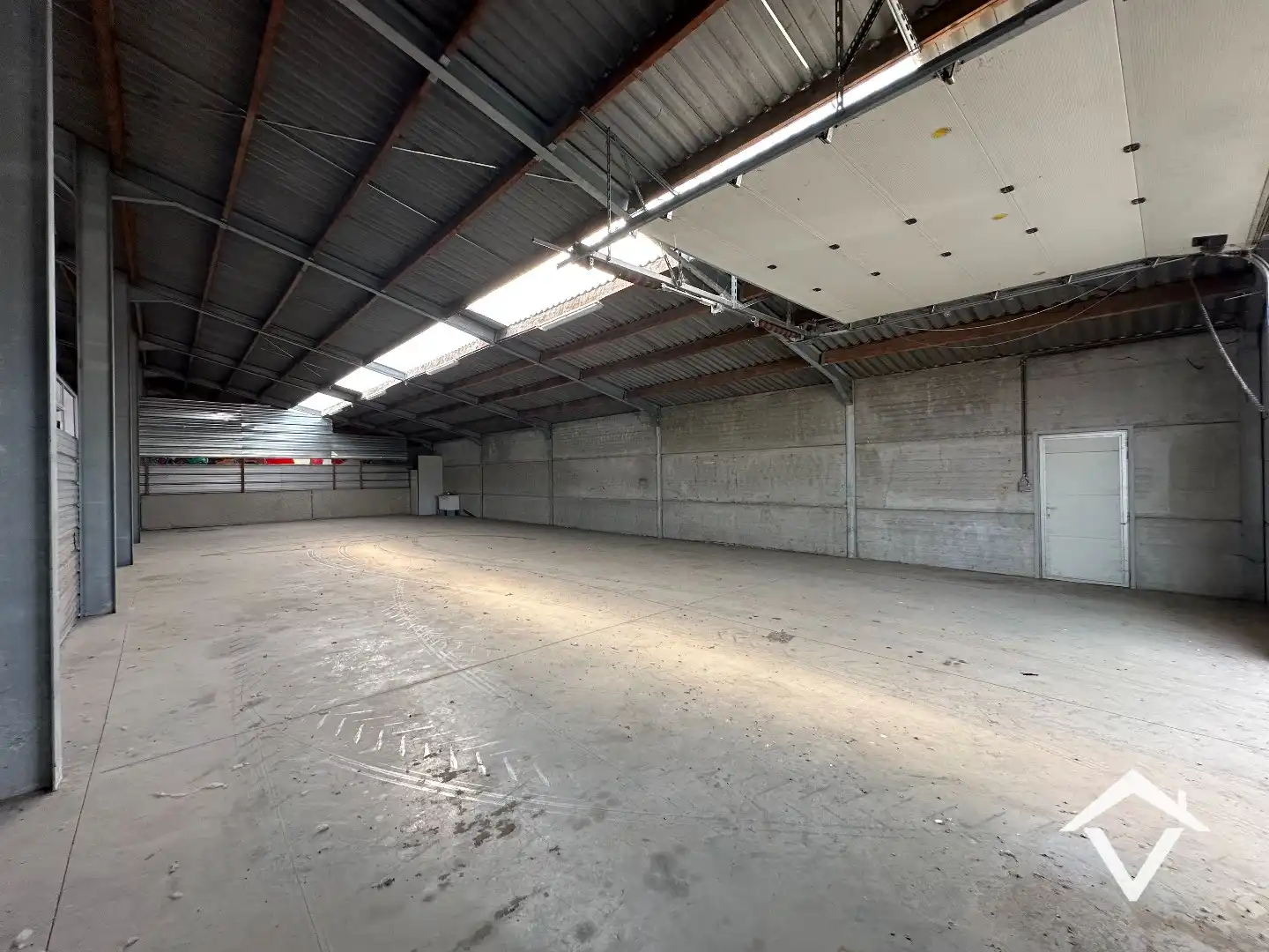 Opslagruimte van 250m² te huur in Diksmuide foto 4