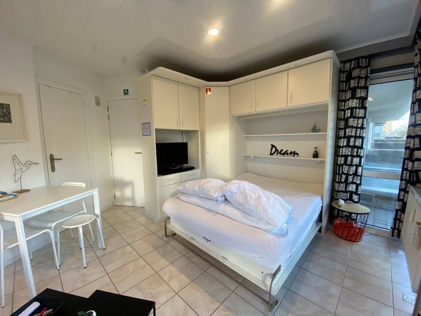 Charmante en zonnige studio te koop op toplocatie in Koksijde foto 9