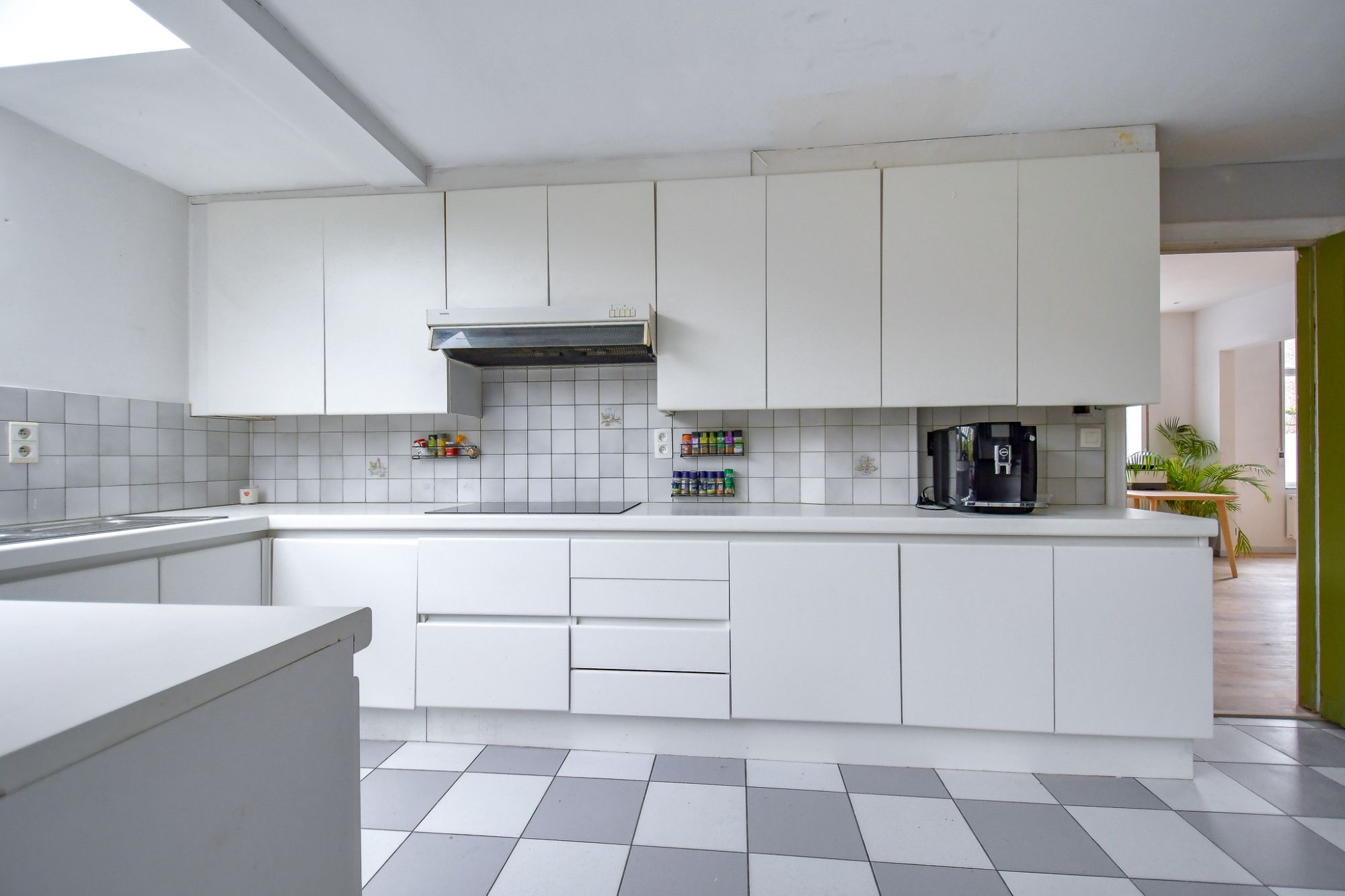 | OPENHUISMOMENT ZATERDAG 03/05 - 8u30 - 10u | RUIME GERENOVEERDE WONING met TUIN & GARAGE foto 12