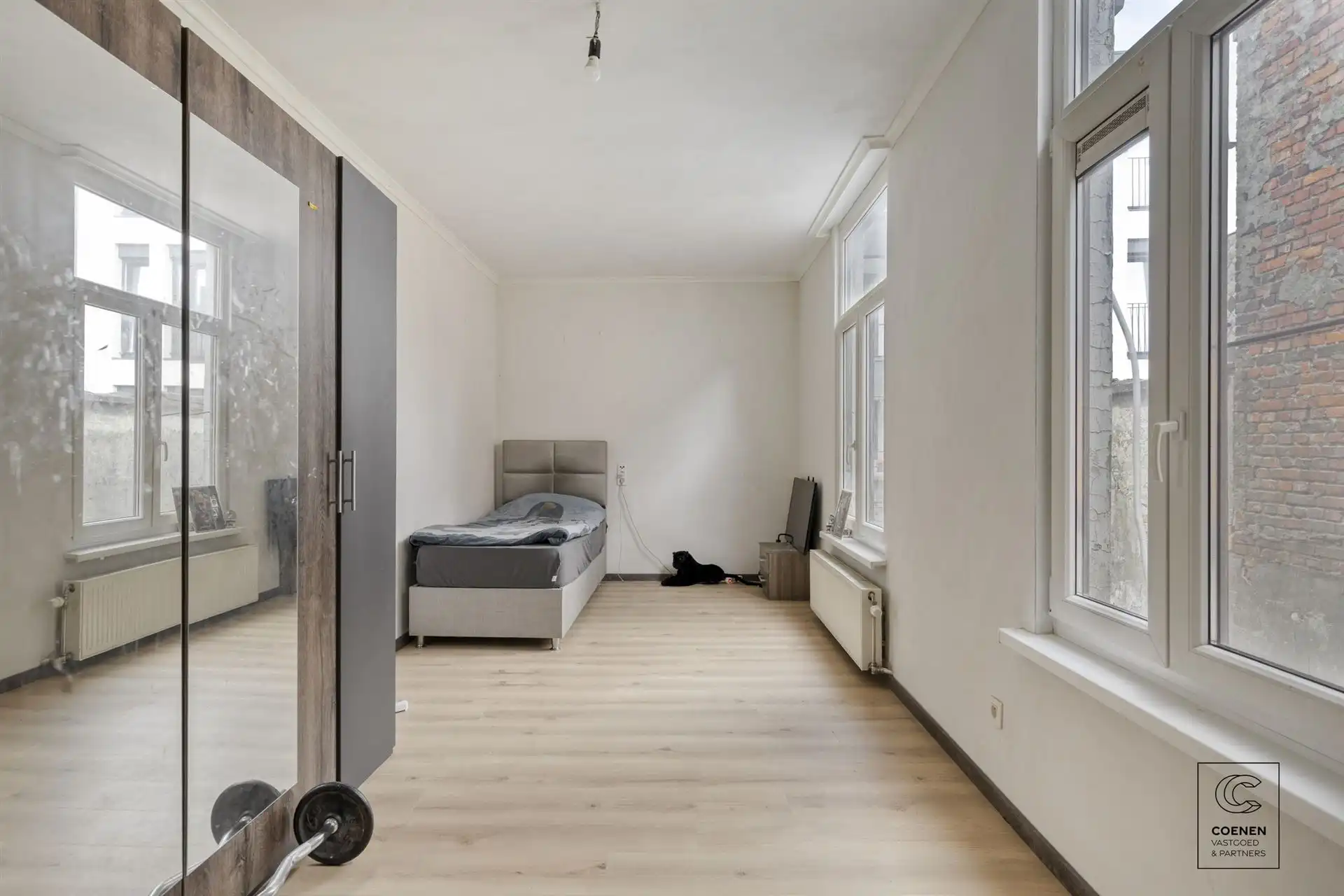 Charmante gezinswoning met 5 slaapkamers en stadskoer! foto 9