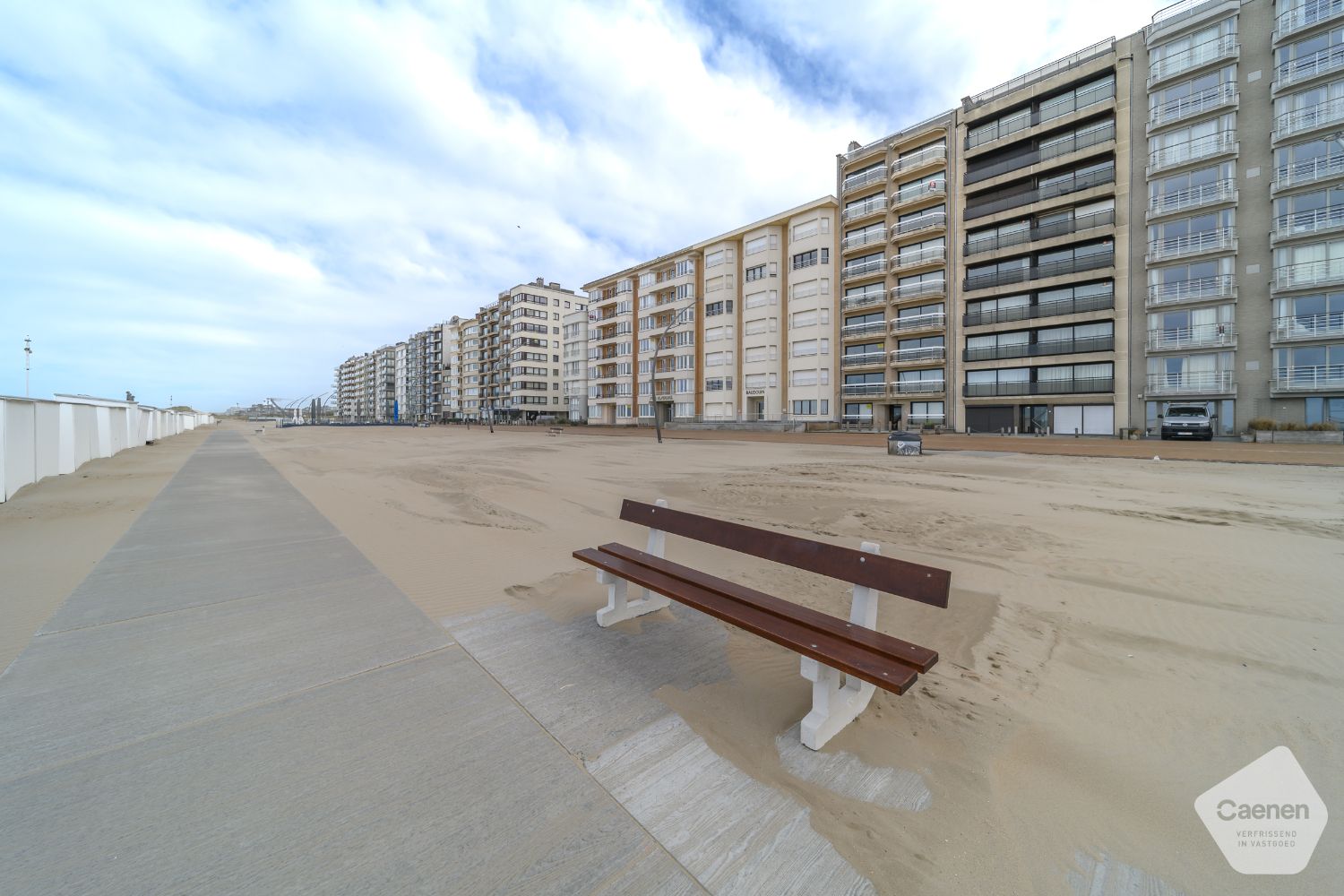Te koop: ruim 2-slaapkamerappartement met frontaal zeezicht – De Panne foto 14