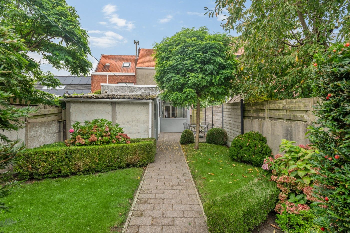 Te renoveren woning met 2 à 3 slpk., dubbele garage en tuin foto 23