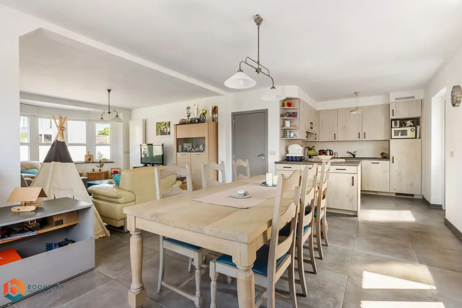 Leuke woning met 3 slpkrs en magazijn van 200m2 foto 7