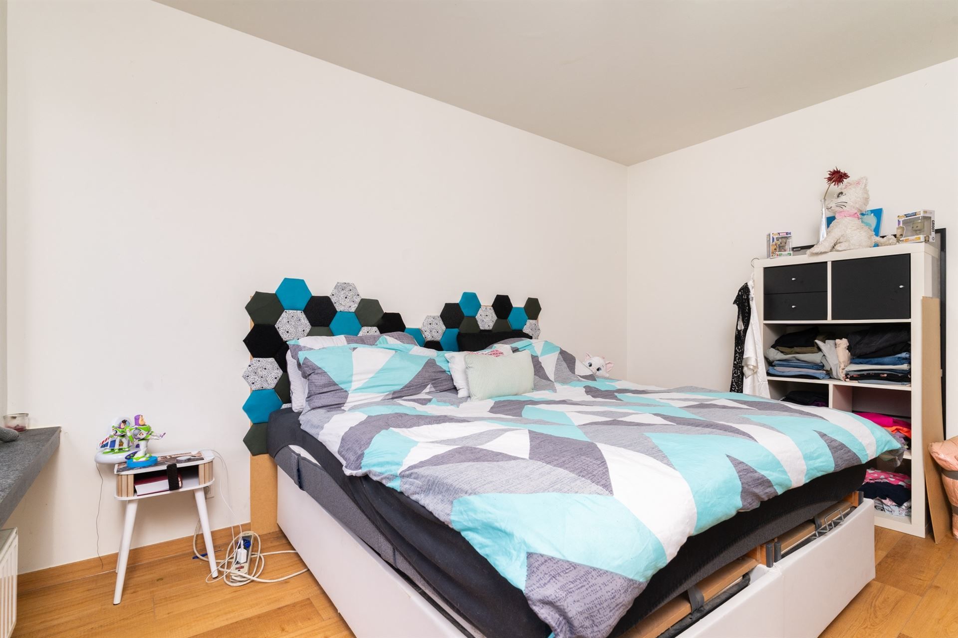 Gelijkvloers app met tuin, garage en carport! foto 7