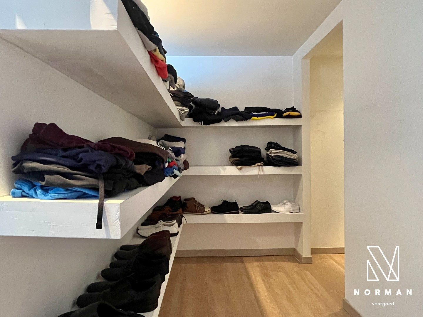 Halfopen woning te koop met handelsruimte in Harelbeke!  foto 16