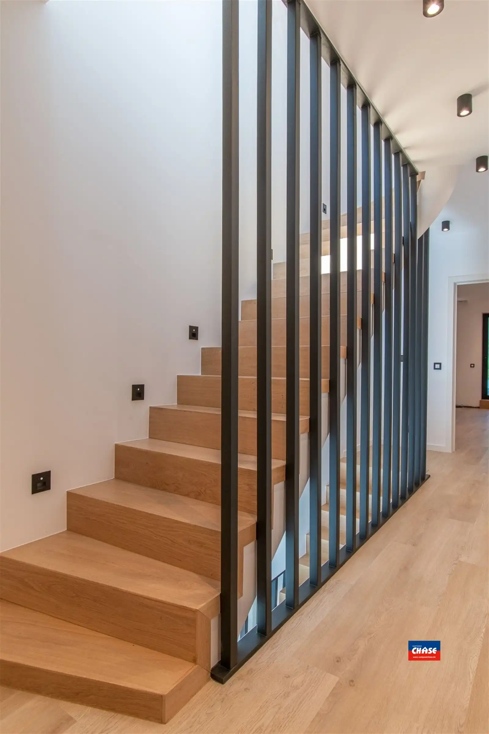 Nieuwbouwwoning met 4 slpks, 3 badk en tuin foto 19