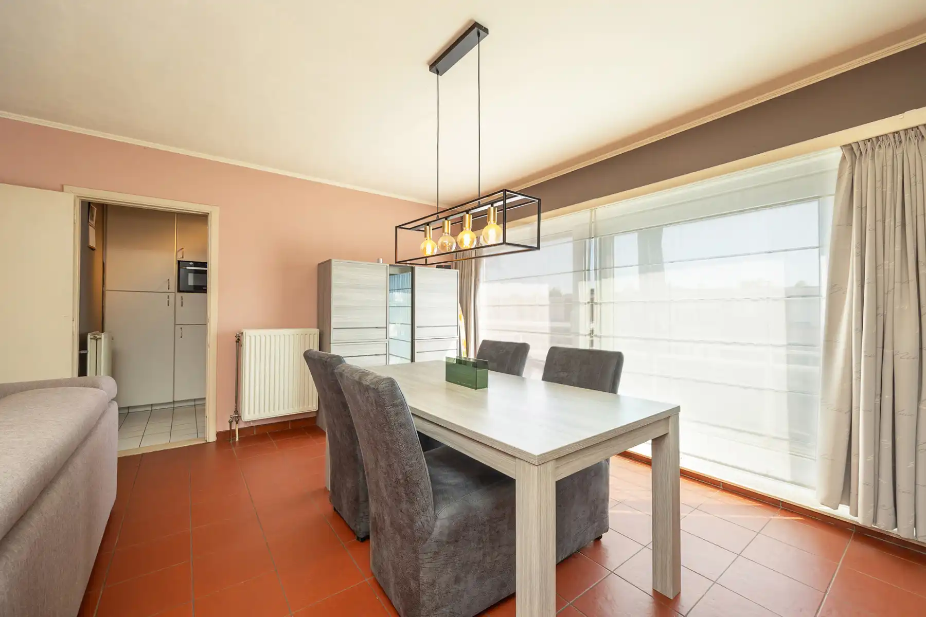 Volledig instapklaar appartement in aangename woonwijk Reet foto 4