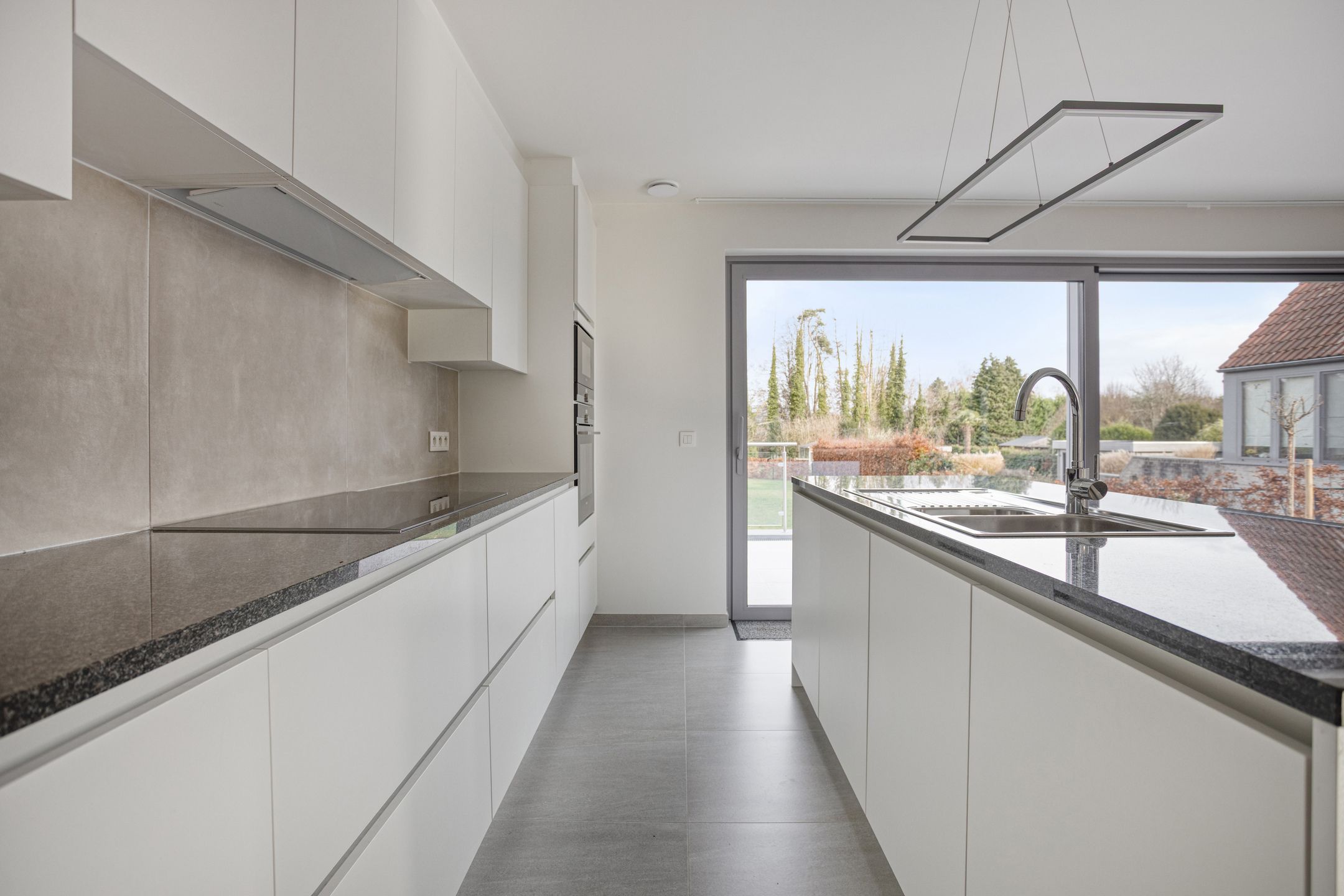 BEN woning met 4 slaapkamers, 2 badkamers, tuin & kelder foto 6