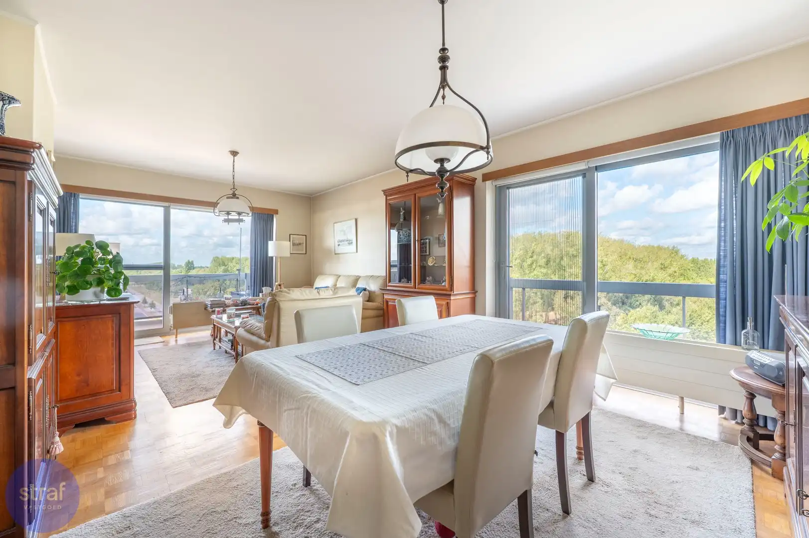 Fijn tweeslaapkamerappartement met nóg fijnere views foto {{pictureIndex}}