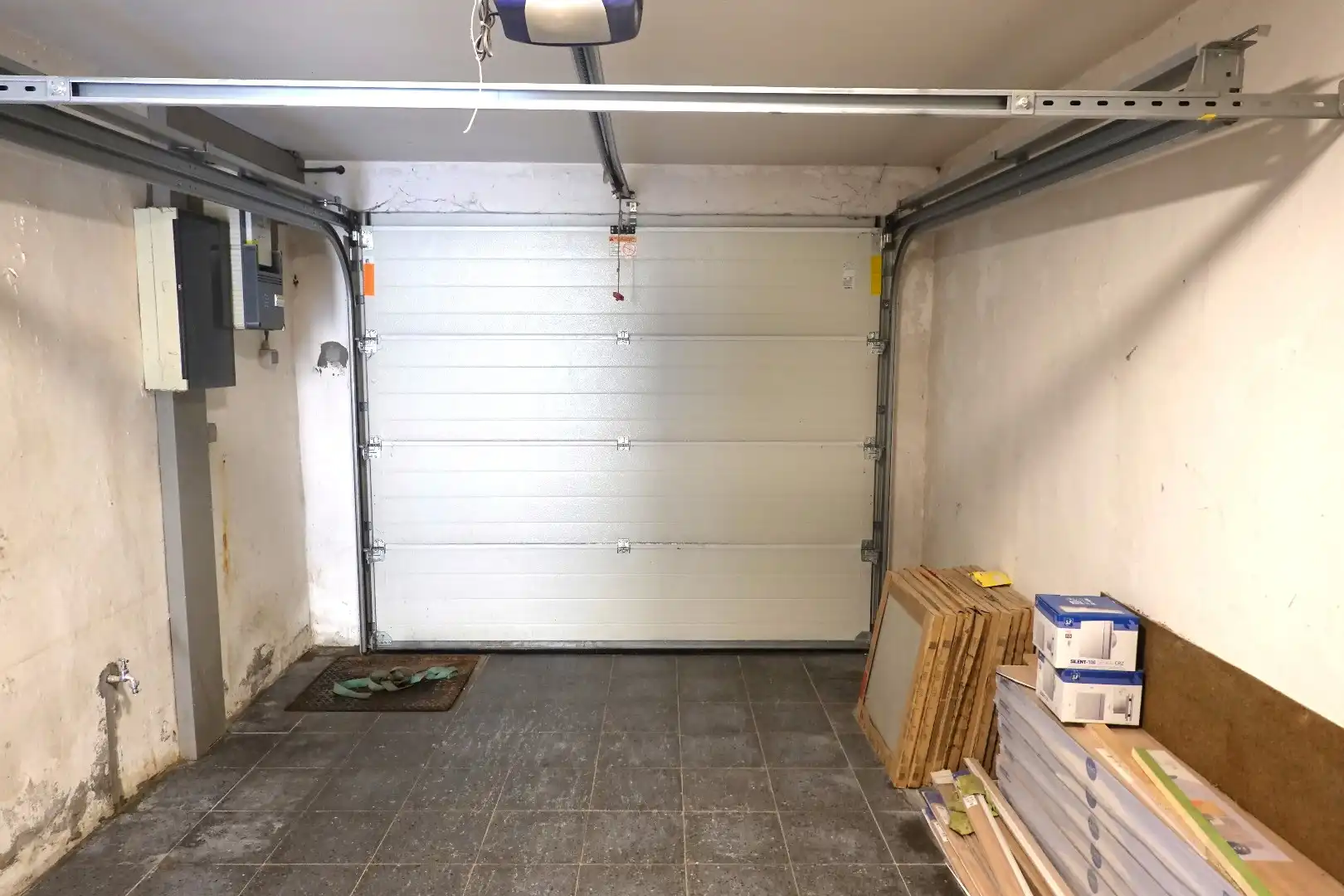 Te huur: ruime woning met 5 slaapkamers, tuin en garage foto 17