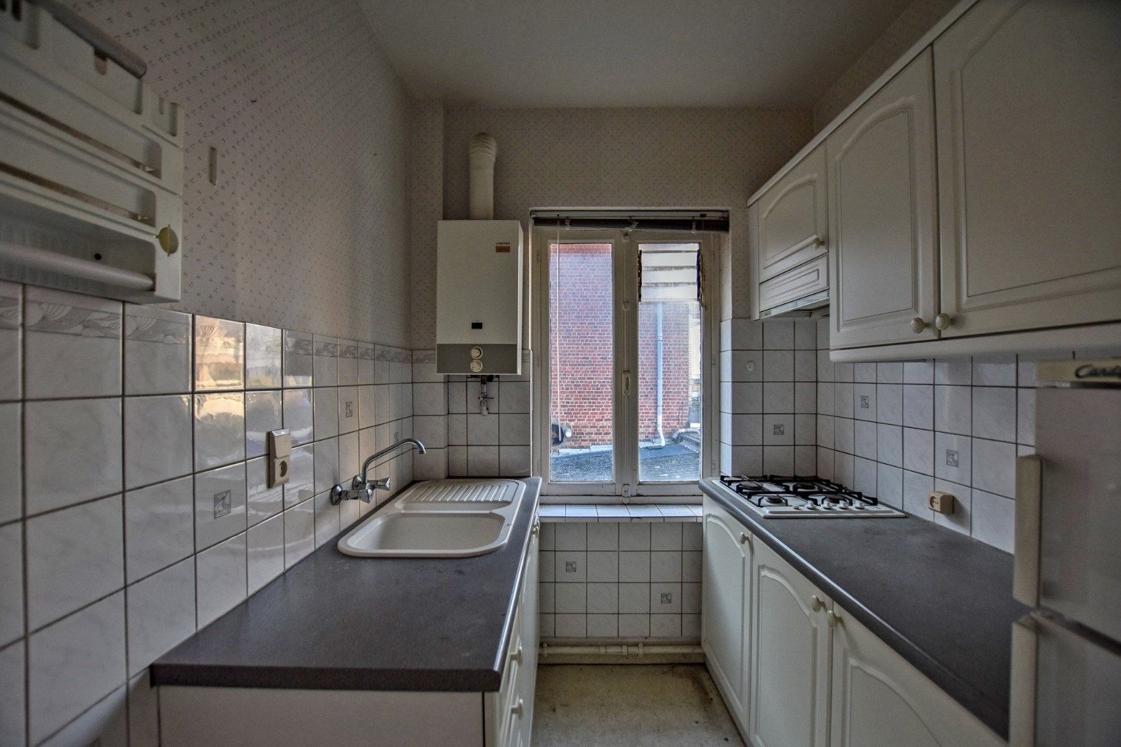 Te renoveren appartementsgebouw op 300m van de zee te Koksijde.  foto 4