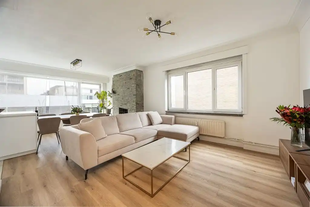 Lichtrijk appartement met 3 SLK foto 5