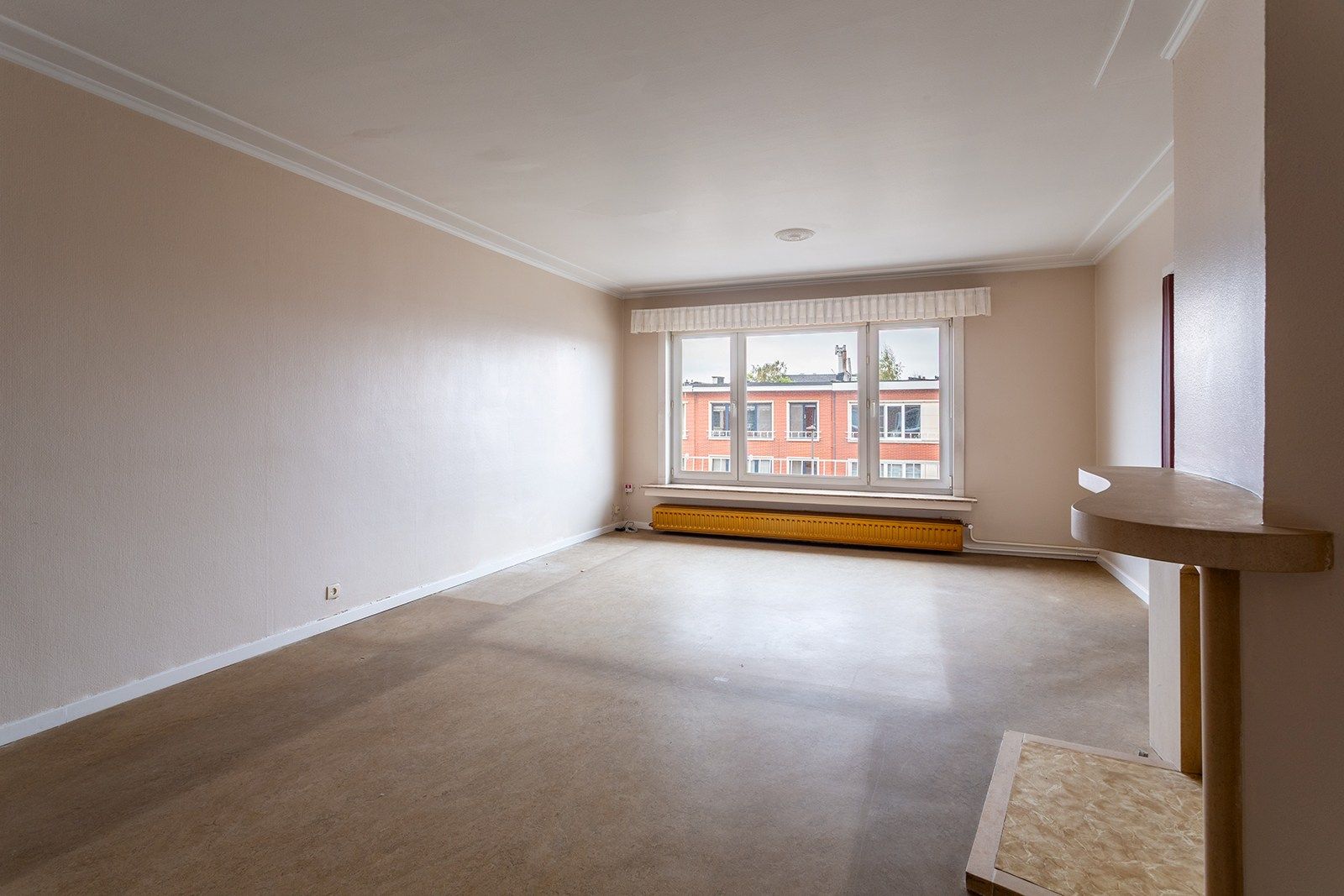 Ruim, licht appartement met 2 slaapkamers en terras foto 4