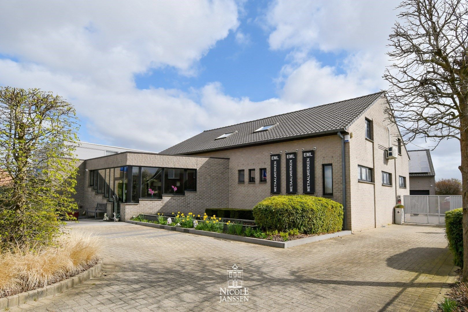 Woonst met studio en handelspand te koop foto 42