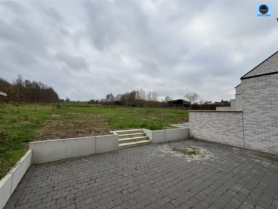 NIEUWBOUWWONING MET 4 SLAAPKAMERS EN GARAGE. foto 17