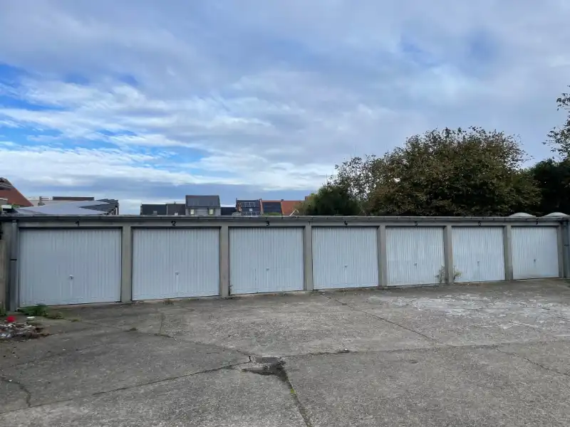 Garage nabij stadscentrum foto 2
