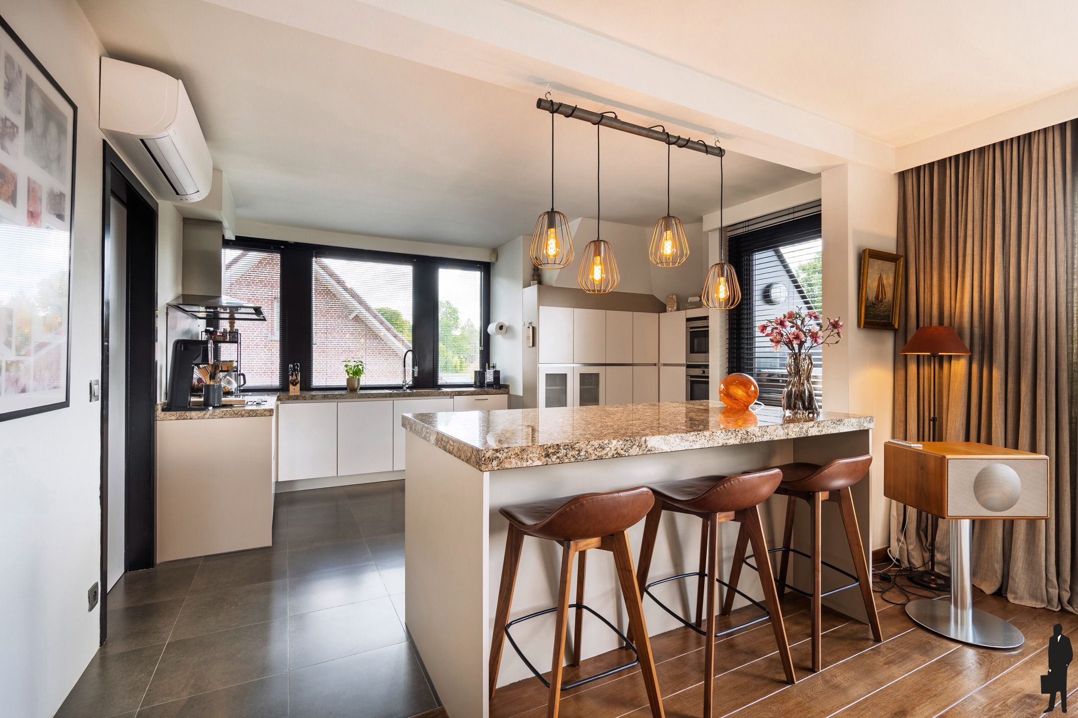 Instapklaar duplexappartement in centrum ‘s Gravenwezel foto 12