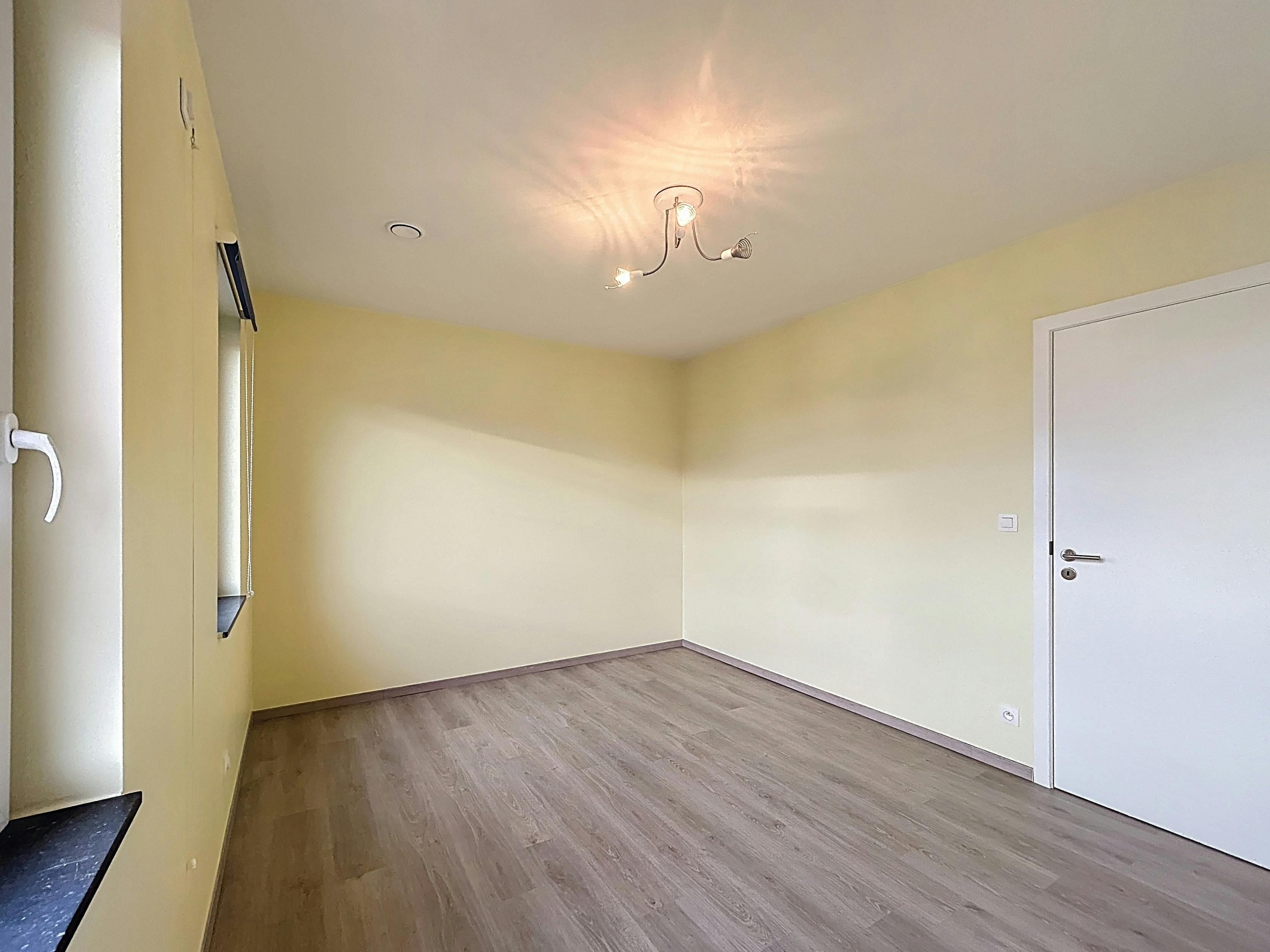 Half-open woning te huur in Heule foto 7