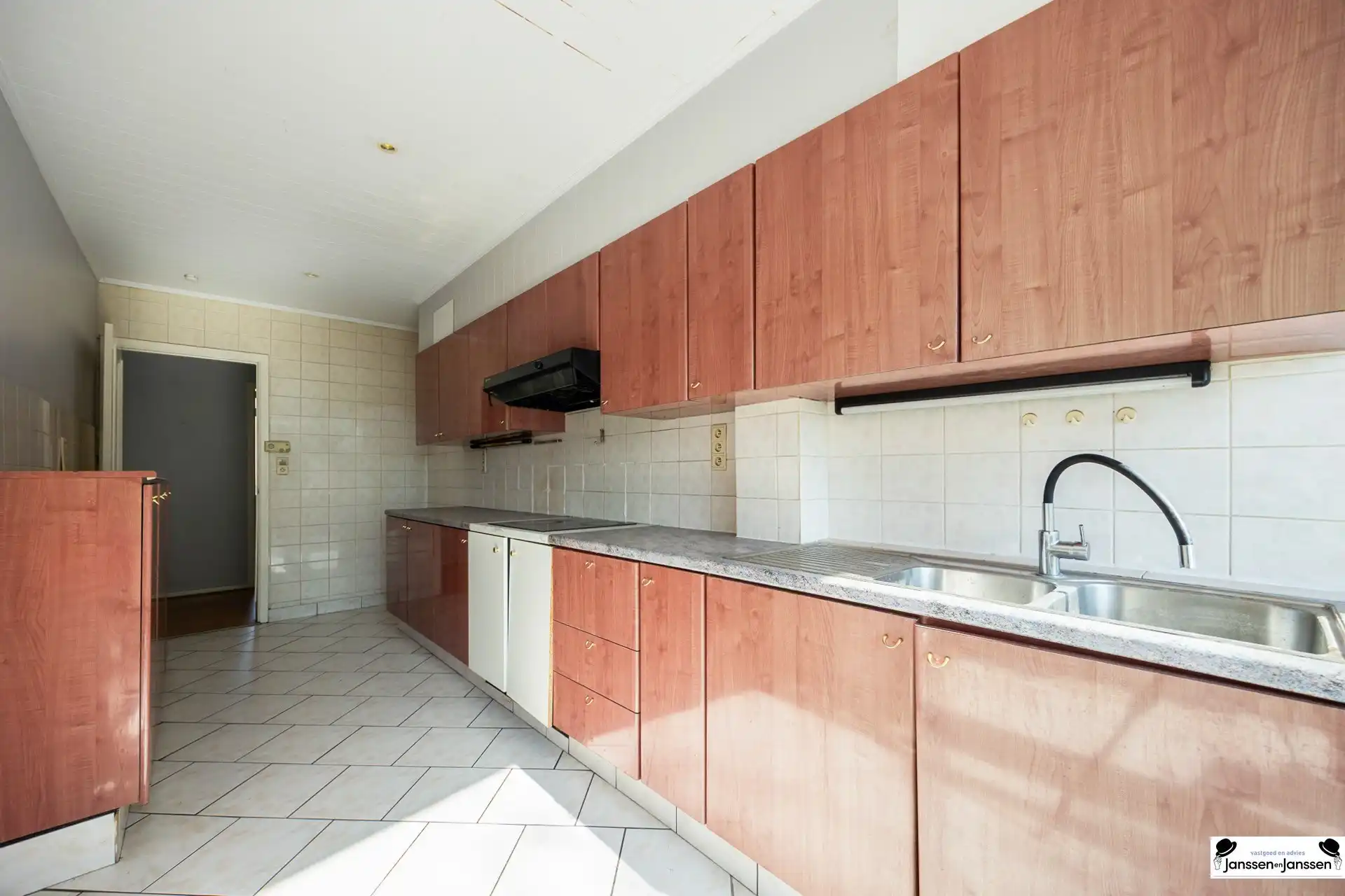 Te koop: Opbrengsteigendom op centrale locatie in Merksem! foto 10