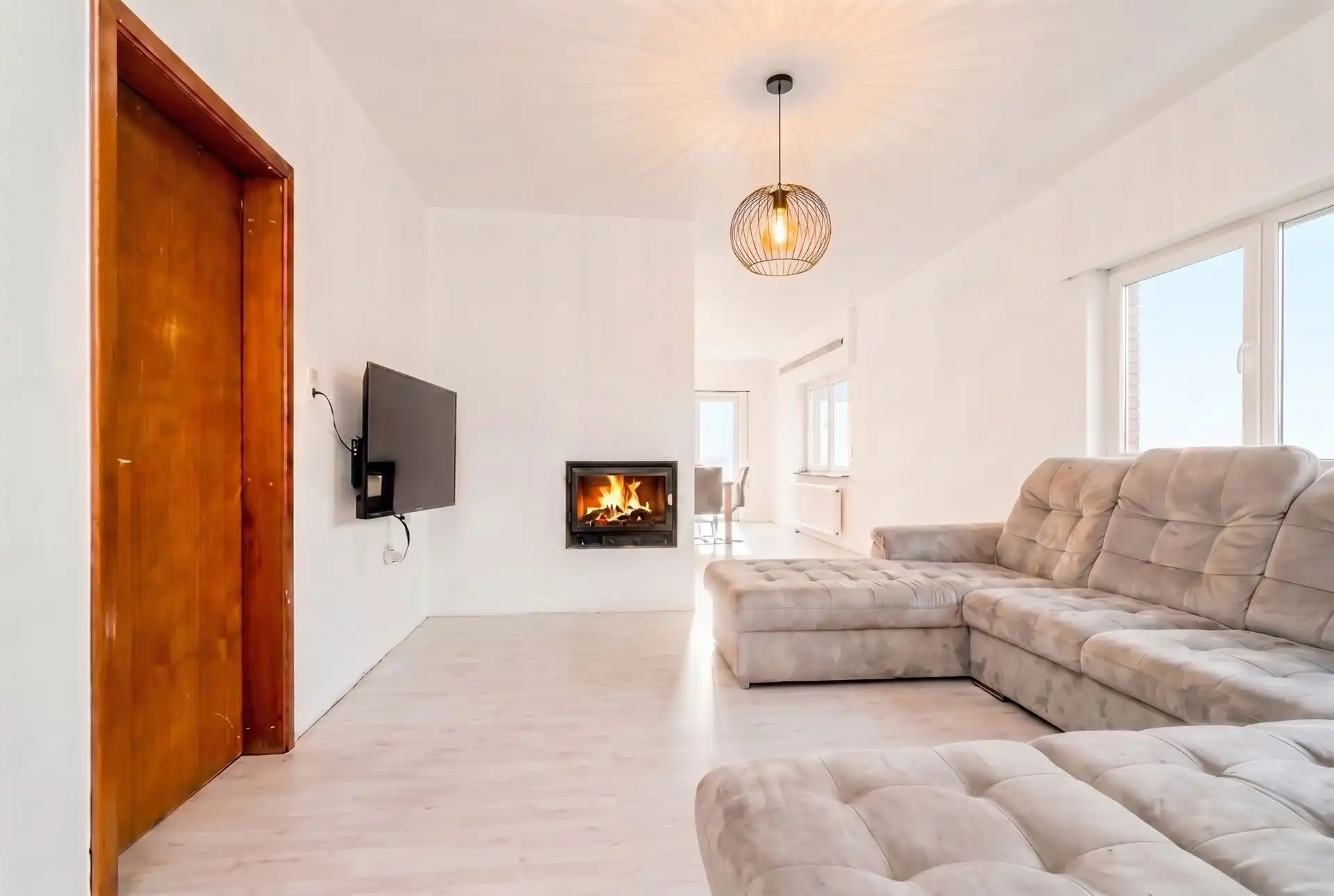 Zeer ruime woning met 6 slks, ideaal voor een groot gezin of co-housing. foto 3