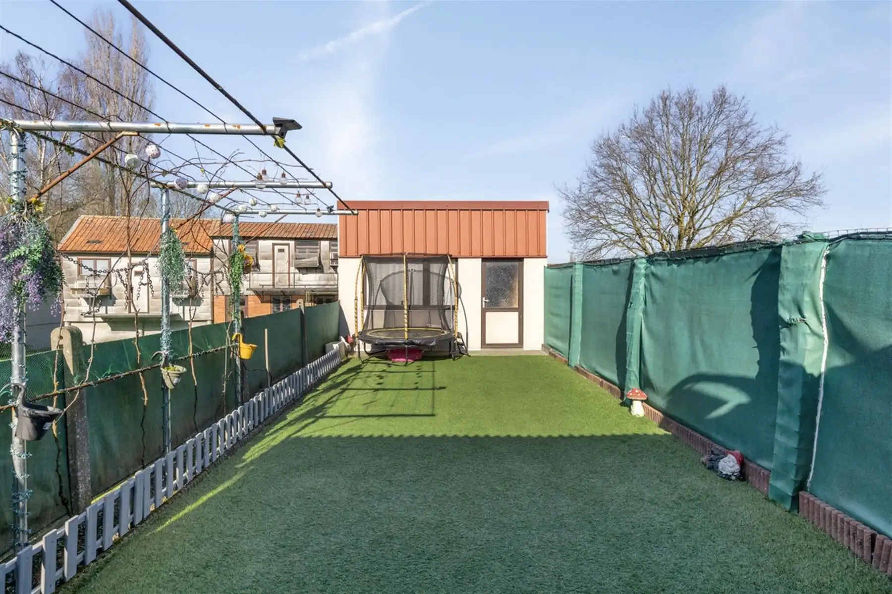 Eengezinswoning met 3 slaapkamers en tuin foto 10