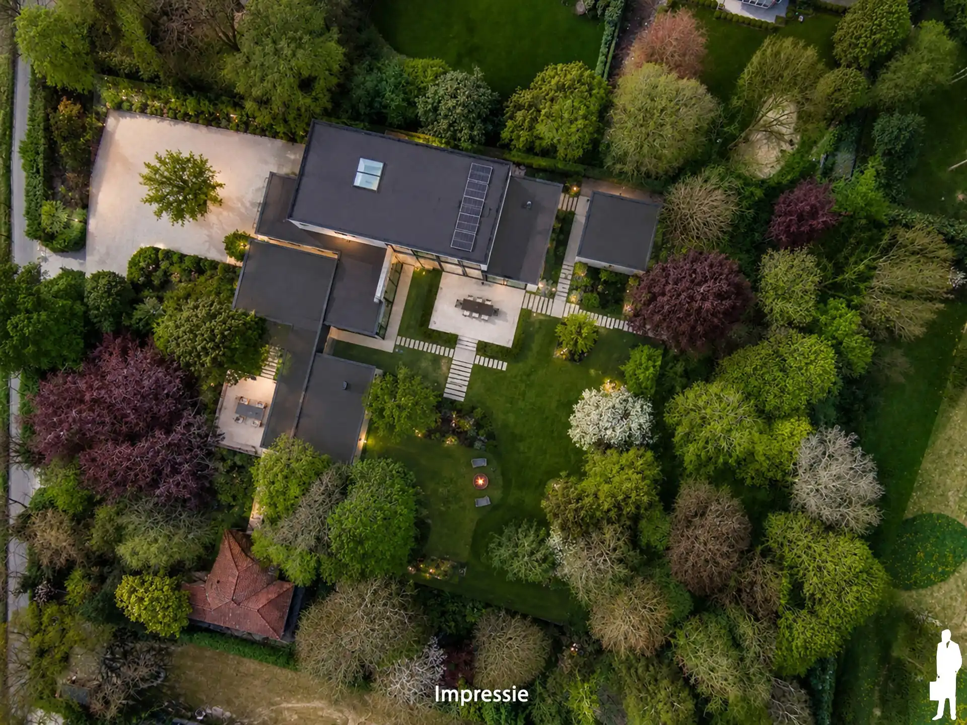 Fantastische bouwgrond (ca6685m²) met prachtige parktuin/bos foto 3