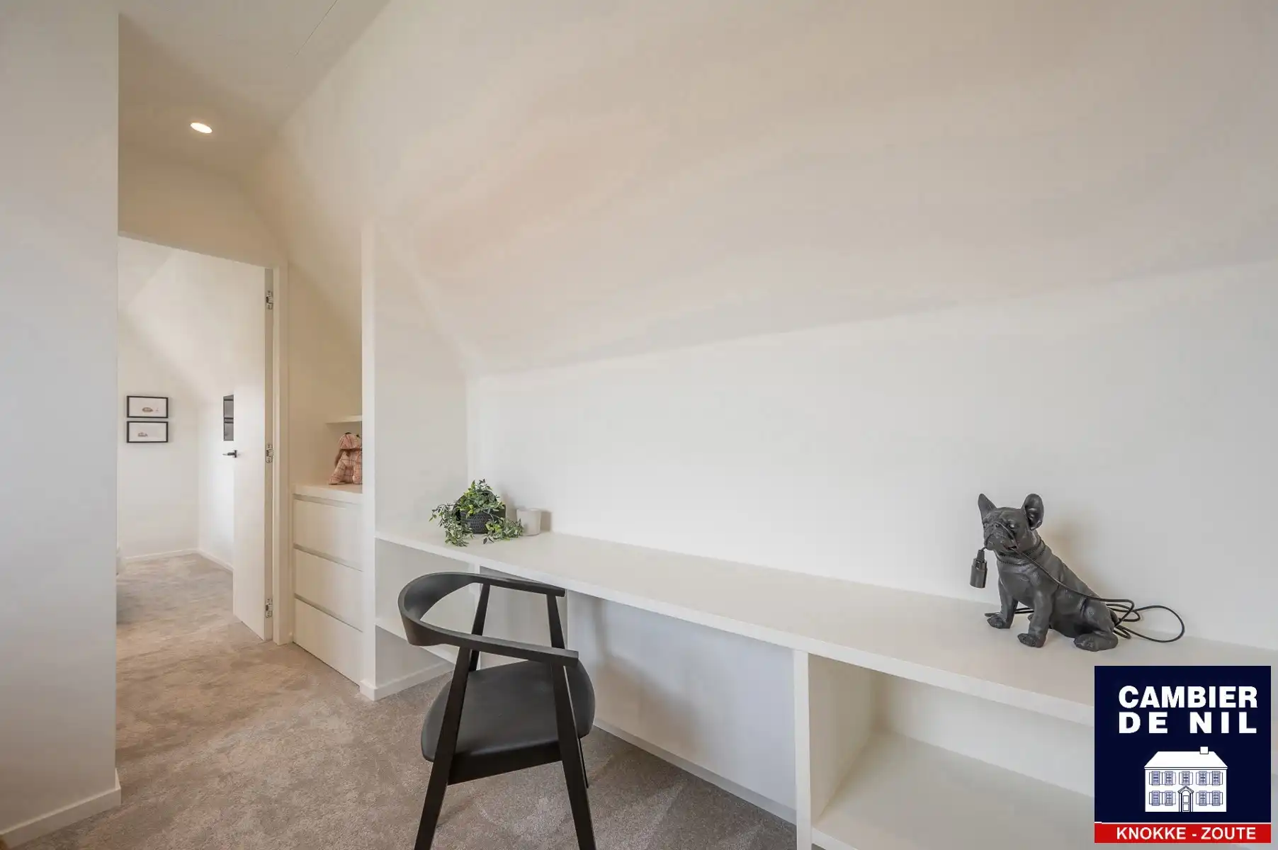 Ruime, volledig gerenoveerde villa aan de rand van het Zoute foto 22