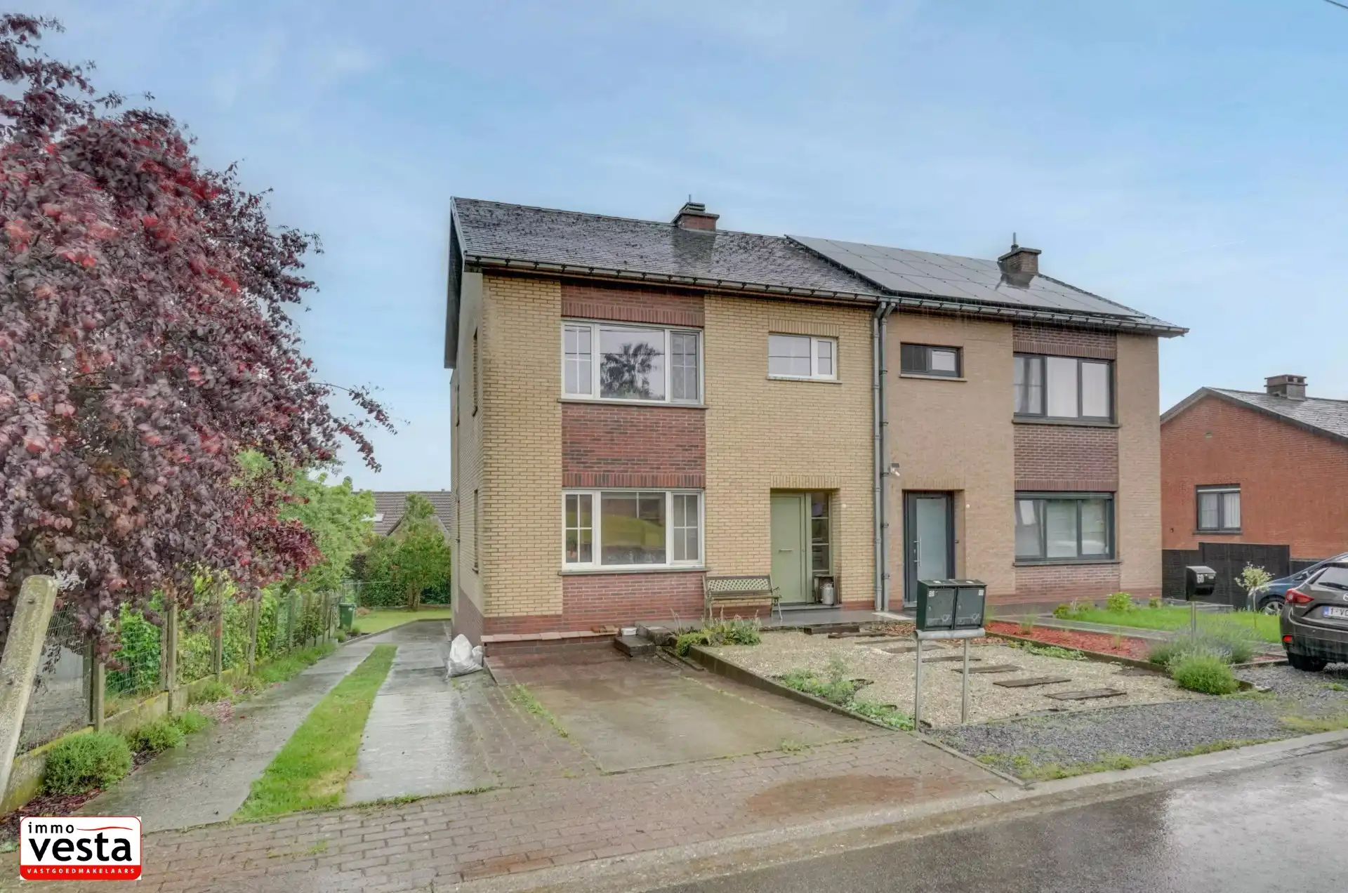 Ruime meergezinswoning met twee appartementen foto 2