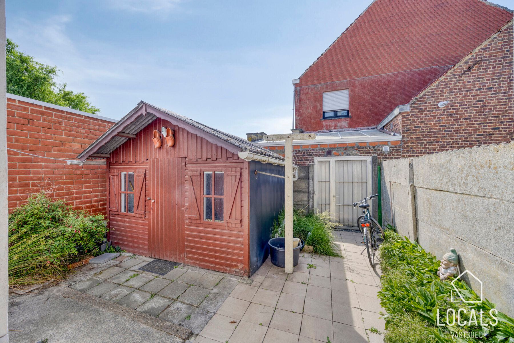 Te renoveren woning met potentieel nabij station Denderleeuw foto 22
